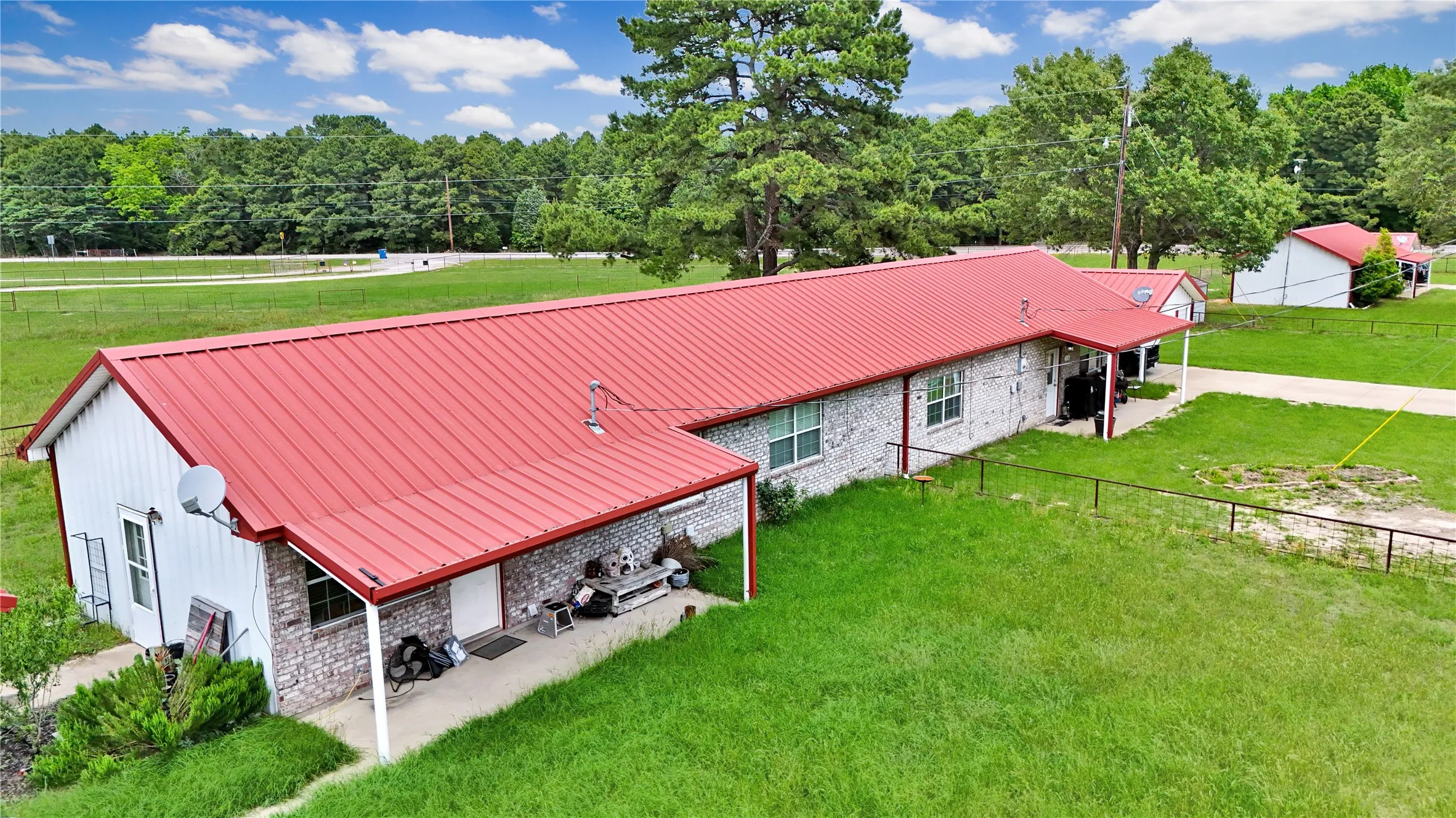 Duplex For Sale in Van Zandt County , 138 Vz County Road 4714, Ben Wheeler, Texas 75754, 0, 0, Garage spaces, 0 Sqft, built in 2006, Preowned, Price $429,900, mls#21253234, Real Estate Agent in Ben Wheeler, Homes For Sale in Van Zandt county, Homes For Sale in Ben Wheeler, Realtor in Ben Wheeler Texas, Real Estate Brokerage Independent Realty Texas, Luminita Cordes Realtor