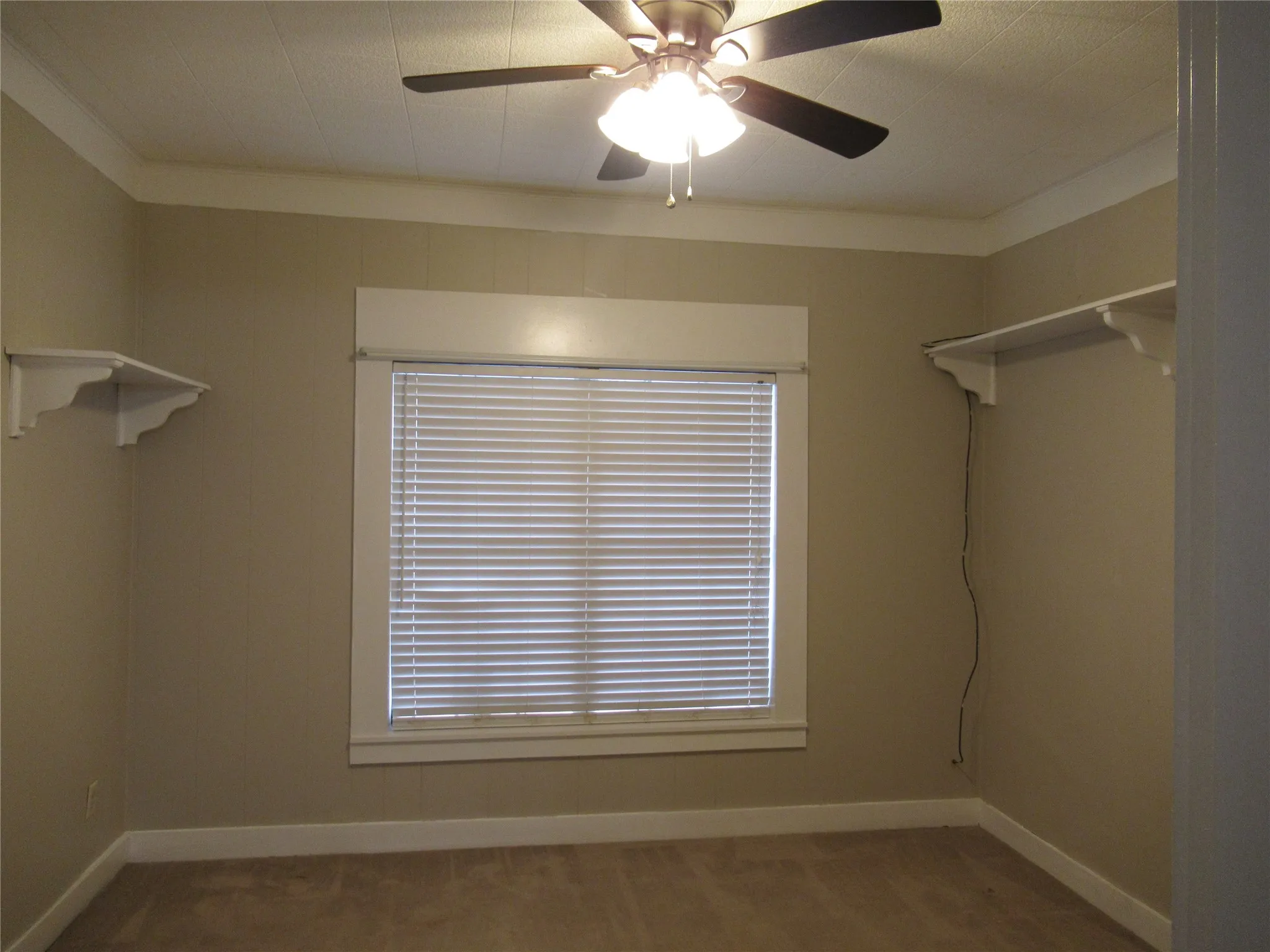 Single Family Residence For Sale in Hunt County , 2213 Greenville Street, Caddo Mills, Texas 75135, 3 Bedrooms, 1 Bathroom, 1 Garage spaces, 1,228 Sqft, built in 0, Preowned, Price $218,000, mls#21251783, Real Estate Agent in Caddo Mills, Homes For Sale in Hunt county, Homes For Sale in Caddo Mills, Realtor in Caddo Mills Texas, Real Estate Brokerage Independent Realty Texas, Luminita Cordes Realtor