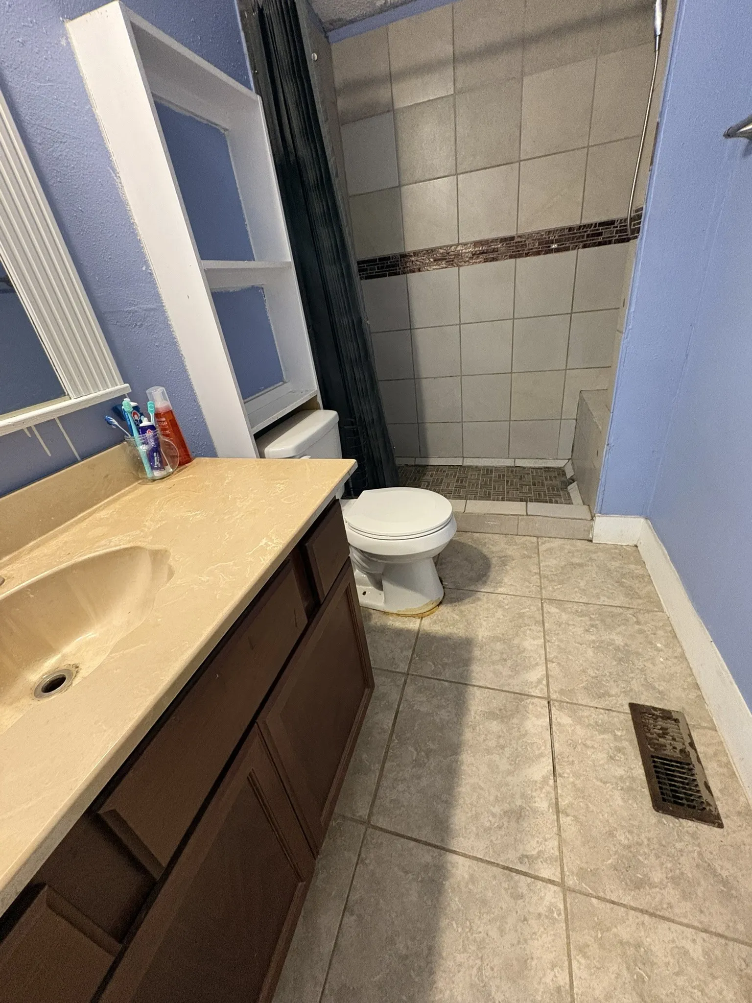 Mobile Home For Sale in Ellis County , 720 Bluebonnet Lane, Palmer, Texas 75152, 3 Bedroom, 2 Bathroom, Garage spaces, 1,600 Sqft, built in 2019, Preowned, Price $230,000, mls#21253513, Real Estate Agent in Palmer, Homes For Sale in Ellis county, Homes For Sale in Palmer, Realtor in Palmer Texas, Real Estate Brokerage Independent Realty Texas, Luminita Cordes Realtor