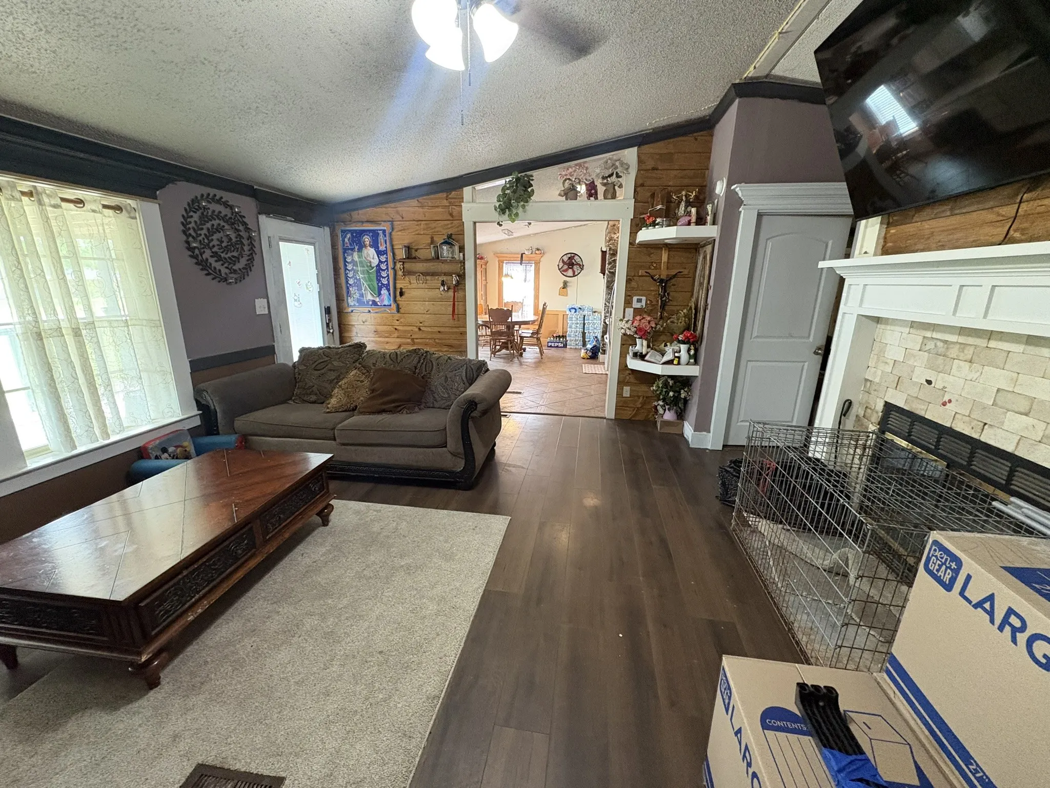 Mobile Home For Sale in Ellis County , 720 Bluebonnet Lane, Palmer, Texas 75152, 3 Bedroom, 2 Bathroom, Garage spaces, 1,600 Sqft, built in 2019, Preowned, Price $230,000, mls#21253513, Real Estate Agent in Palmer, Homes For Sale in Ellis county, Homes For Sale in Palmer, Realtor in Palmer Texas, Real Estate Brokerage Independent Realty Texas, Luminita Cordes Realtor