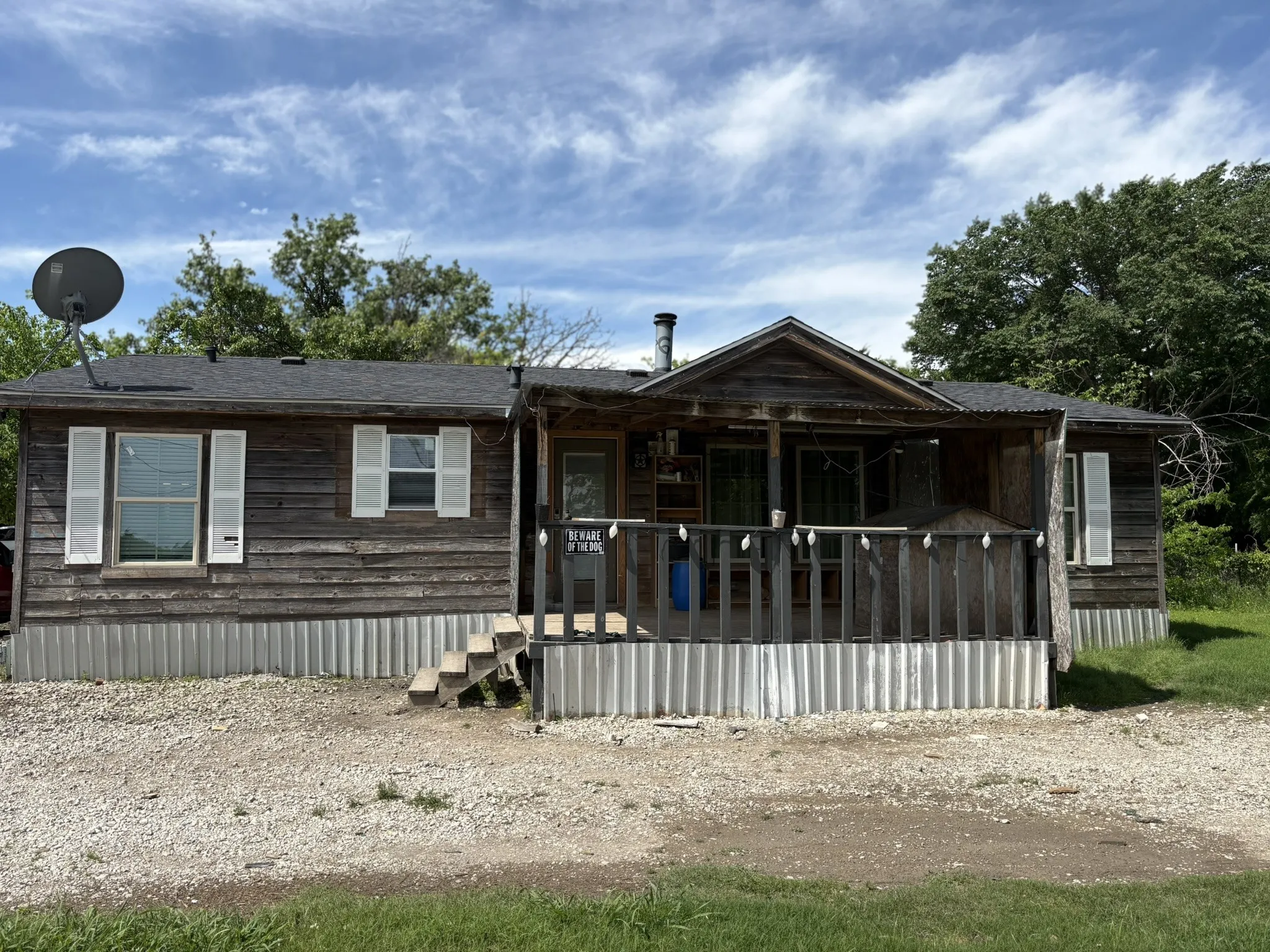 Mobile Home For Sale in Ellis County , 720 Bluebonnet Lane, Palmer, Texas 75152, 3 Bedroom, 2 Bathroom, Garage spaces, 1,600 Sqft, built in 2019, Preowned, Price $230,000, mls#21253513, Real Estate Agent in Palmer, Homes For Sale in Ellis county, Homes For Sale in Palmer, Realtor in Palmer Texas, Real Estate Brokerage Independent Realty Texas, Luminita Cordes Realtor