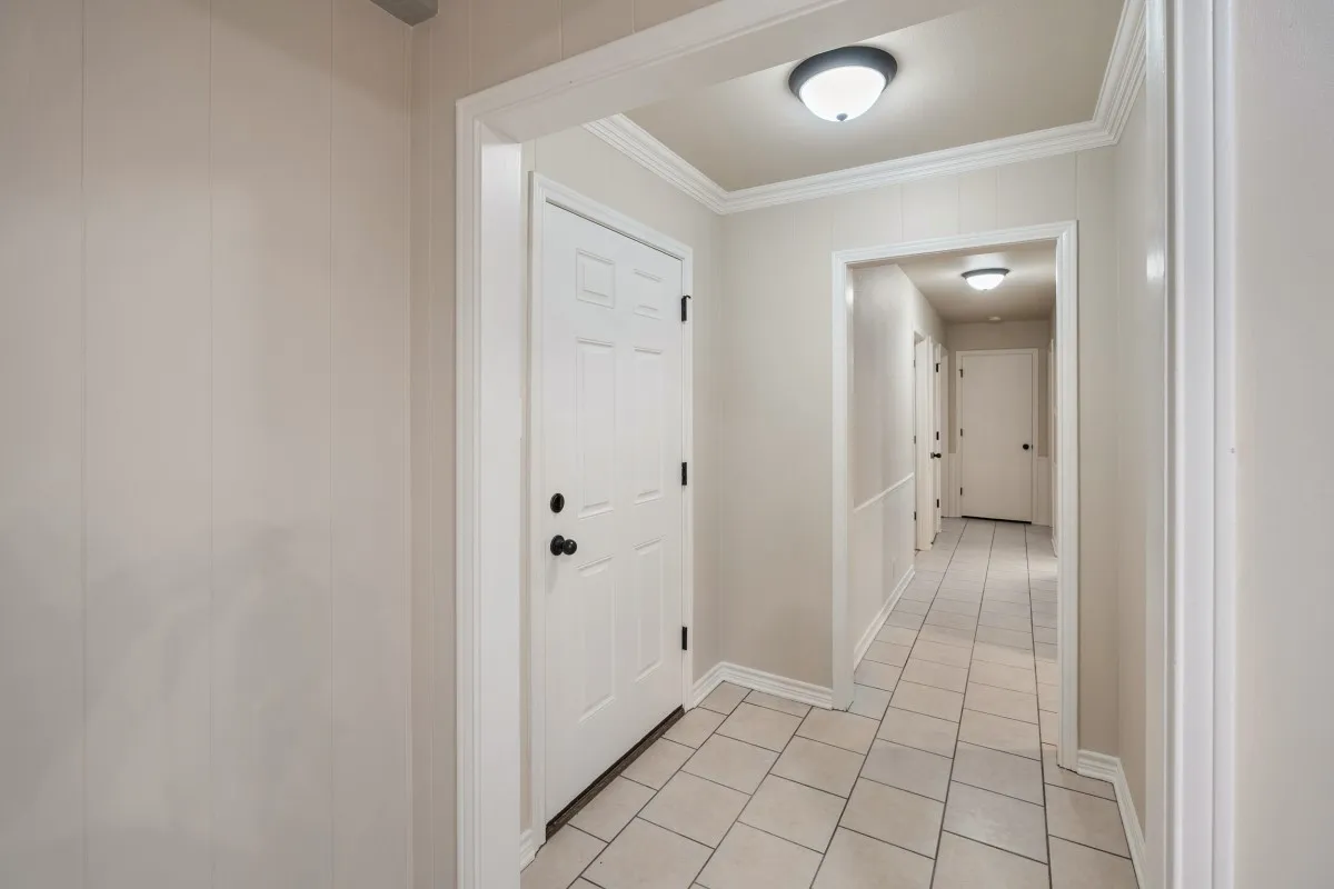 Single Family Residence For Sale in Henderson County , 1 Oakridge Circle, Star Harbor, Texas 75148, 3 Bedroom, 2 Bathroom, 2 Garage spaces, 1,488 Sqft, built in 1979, mls#21246690, Real Estate Agent in Star Harbor, Homes For Sale in Henderson county, Homes For Sale in Star Harbor, Realtor in Star Harbor Texas, Real Estate Brokerage Independent Realty Texas, Luminita Cordes Realtor