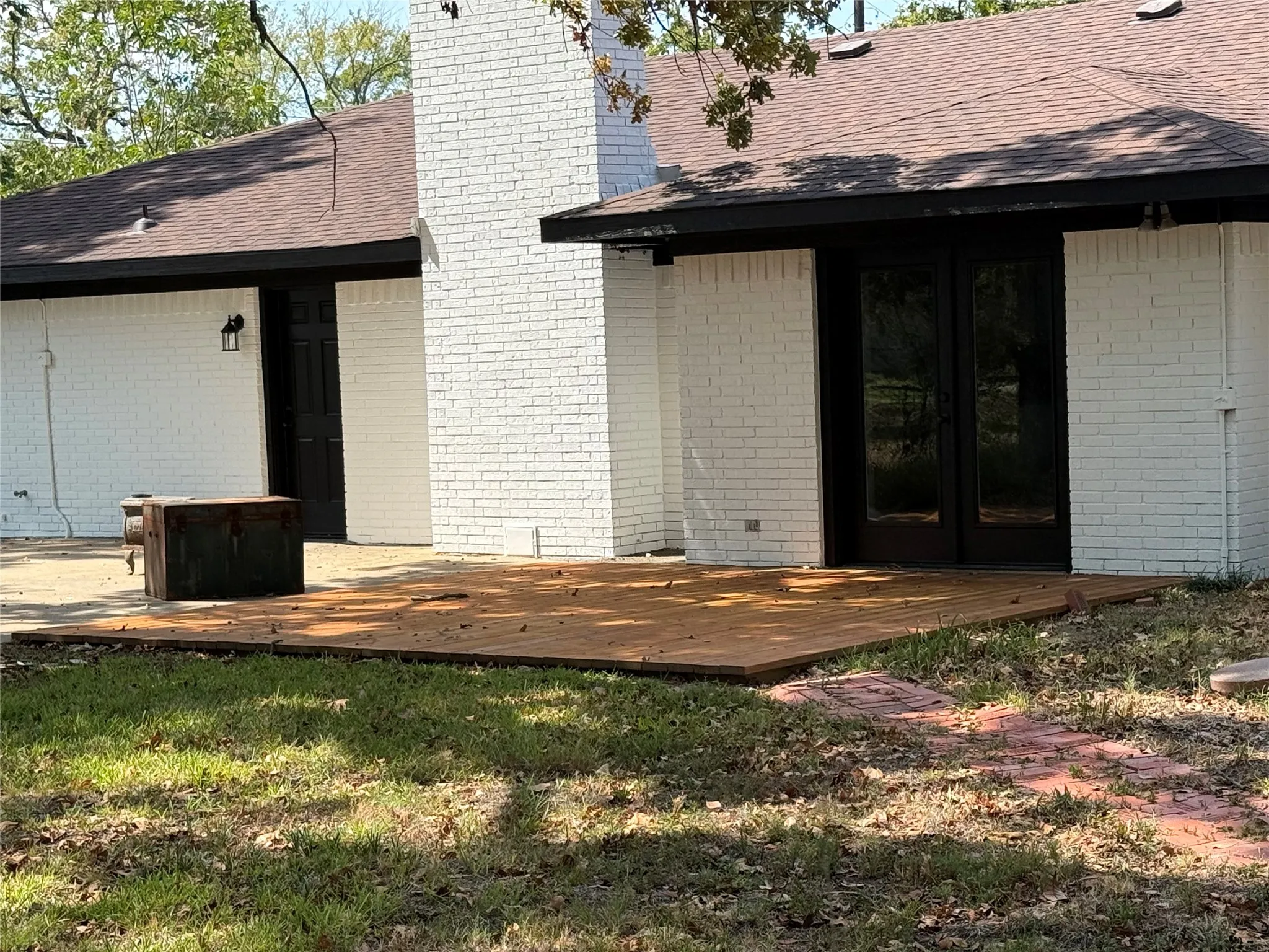 Single Family Residence For Sale in Henderson County , 1 Oakridge Circle, Star Harbor, Texas 75148, 3 Bedroom, 2 Bathroom, 2 Garage spaces, 1,488 Sqft, built in 1979, mls#21246690, Real Estate Agent in Star Harbor, Homes For Sale in Henderson county, Homes For Sale in Star Harbor, Realtor in Star Harbor Texas, Real Estate Brokerage Independent Realty Texas, Luminita Cordes Realtor