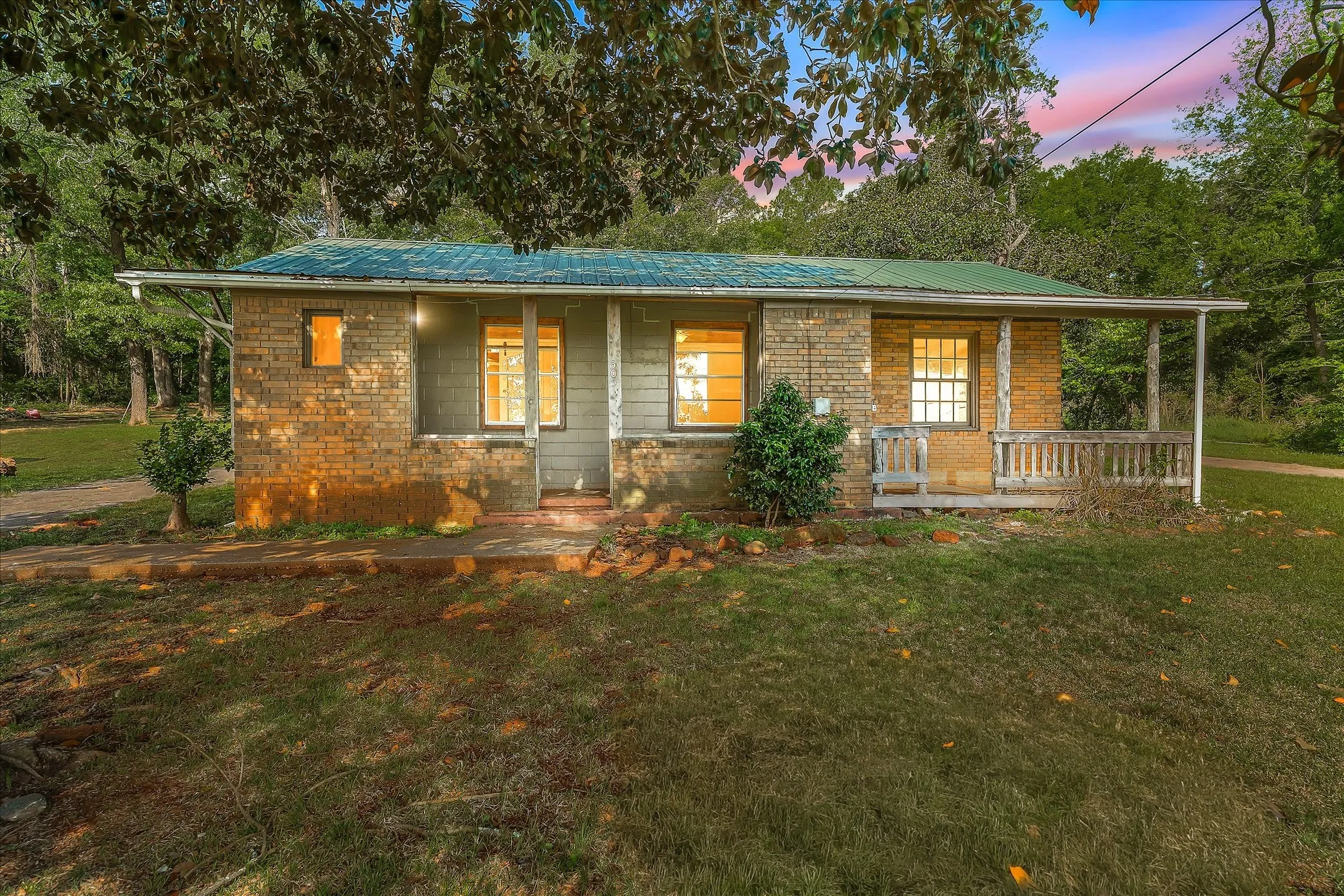 Single Family Residence For Sale in Morris County , 505 N Willis Street, Daingerfield, Texas 75638, 3 Bedrooms, 2 Bathrooms, Garage spaces, 1,308 Sqft, built in 1946, Preowned, Price $175,000, mls#21245785, Real Estate Agent in Daingerfield, Homes For Sale in Morris county, Homes For Sale in Daingerfield, Realtor in Daingerfield Texas, Real Estate Brokerage Independent Realty Texas, Luminita Cordes Realtor