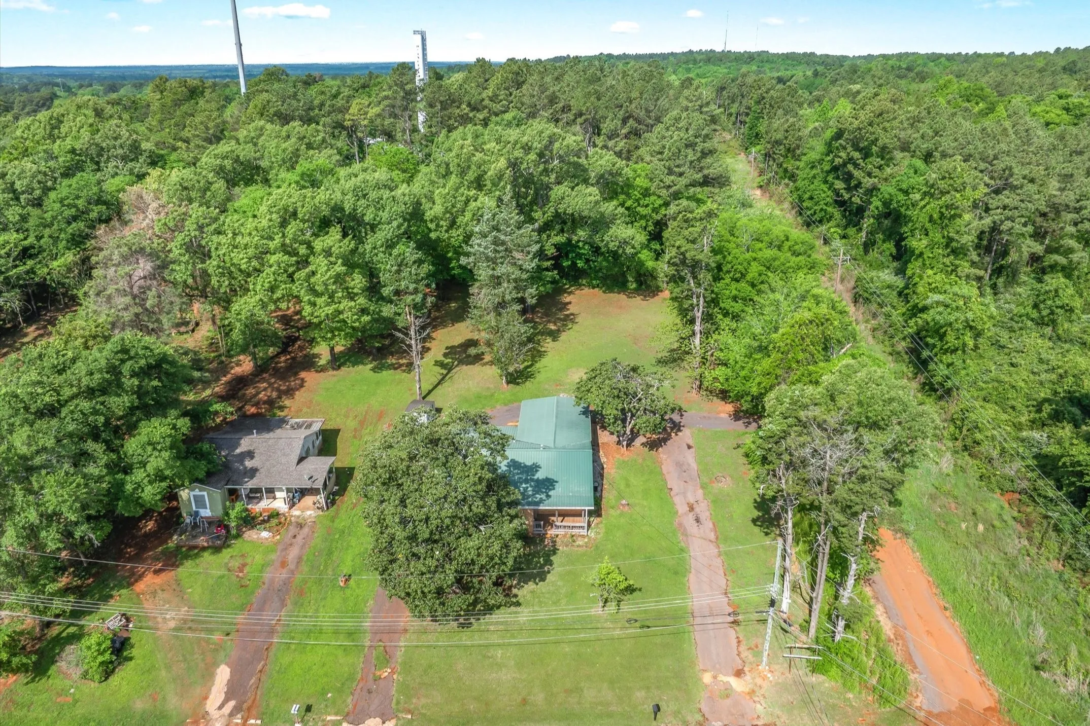 Single Family Residence For Sale in Morris County , 505 N Willis Street, Daingerfield, Texas 75638, 3 Bedrooms, 2 Bathrooms, Garage spaces, 1,308 Sqft, built in 1946, Preowned, Price $175,000, mls#21245785, Real Estate Agent in Daingerfield, Homes For Sale in Morris county, Homes For Sale in Daingerfield, Realtor in Daingerfield Texas, Real Estate Brokerage Independent Realty Texas, Luminita Cordes Realtor