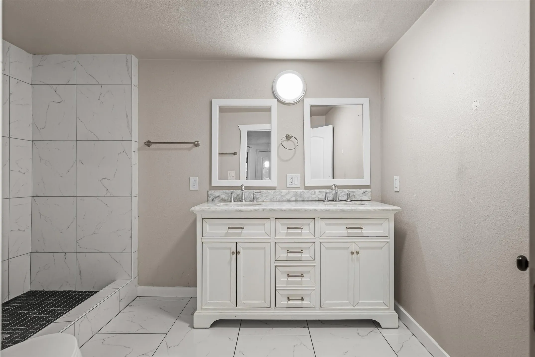 Single Family Residence For Sale in Morris County , 505 N Willis Street, Daingerfield, Texas 75638, 3 Bedrooms, 2 Bathrooms, Garage spaces, 1,308 Sqft, built in 1946, Preowned, Price $175,000, mls#21245785, Real Estate Agent in Daingerfield, Homes For Sale in Morris county, Homes For Sale in Daingerfield, Realtor in Daingerfield Texas, Real Estate Brokerage Independent Realty Texas, Luminita Cordes Realtor