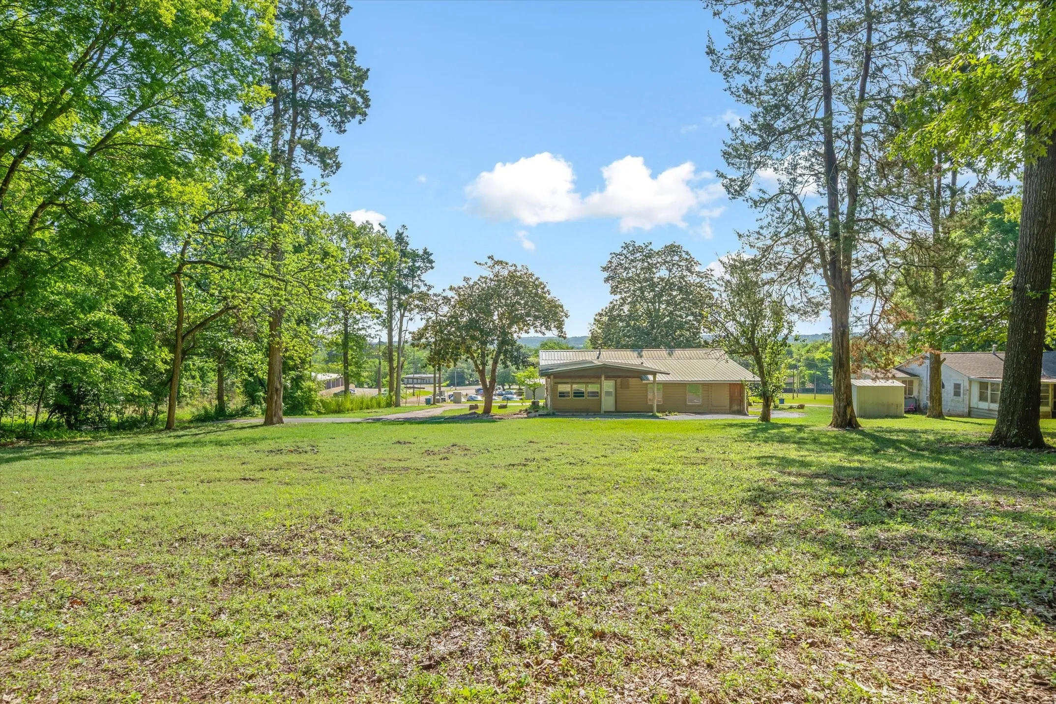 Single Family Residence For Sale in Morris County , 505 N Willis Street, Daingerfield, Texas 75638, 3 Bedrooms, 2 Bathrooms, Garage spaces, 1,308 Sqft, built in 1946, Preowned, Price $175,000, mls#21245785, Real Estate Agent in Daingerfield, Homes For Sale in Morris county, Homes For Sale in Daingerfield, Realtor in Daingerfield Texas, Real Estate Brokerage Independent Realty Texas, Luminita Cordes Realtor