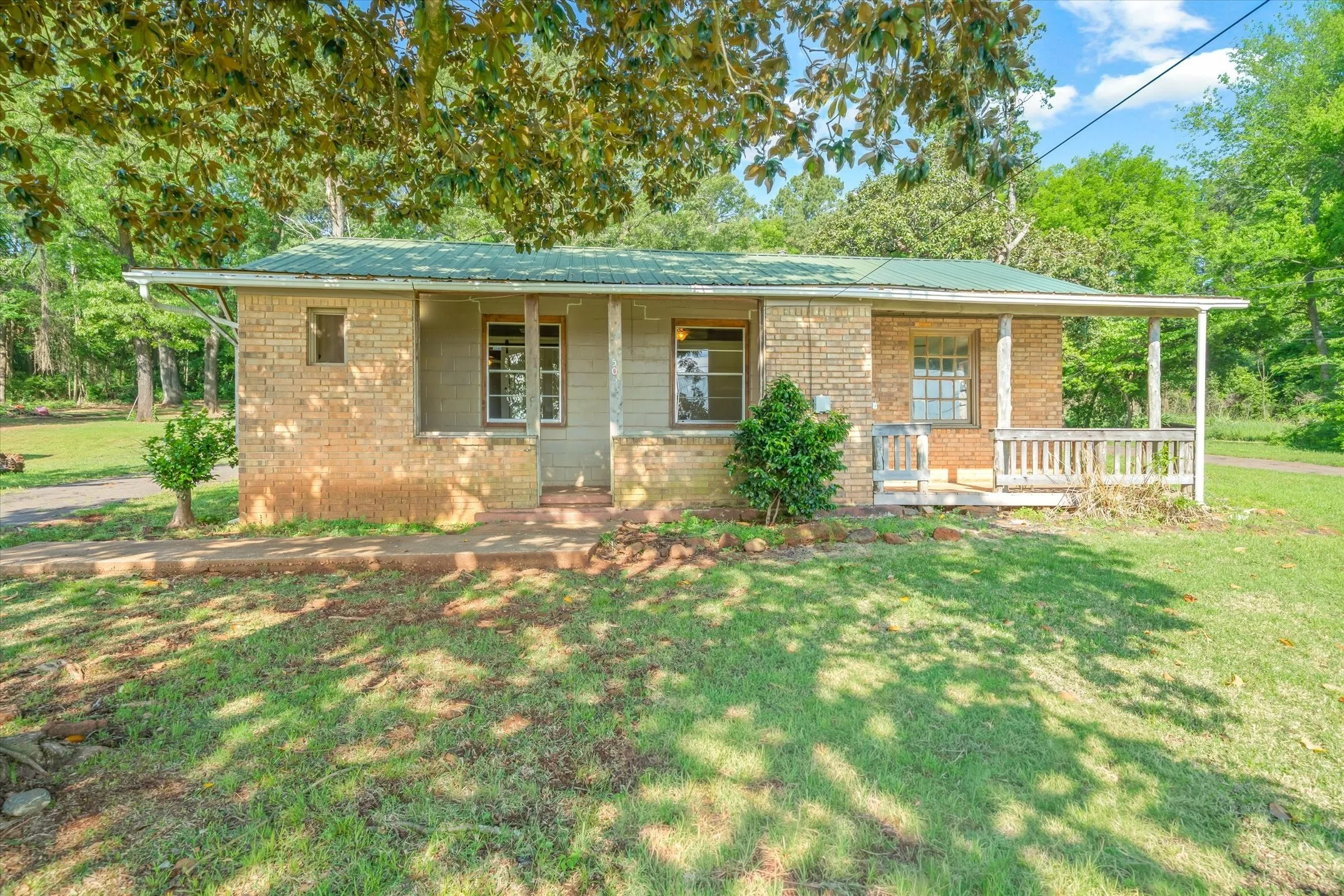 Single Family Residence For Sale in Morris County , 505 N Willis Street, Daingerfield, Texas 75638, 3 Bedrooms, 2 Bathrooms, Garage spaces, 1,308 Sqft, built in 1946, Preowned, Price $175,000, mls#21245785, Real Estate Agent in Daingerfield, Homes For Sale in Morris county, Homes For Sale in Daingerfield, Realtor in Daingerfield Texas, Real Estate Brokerage Independent Realty Texas, Luminita Cordes Realtor