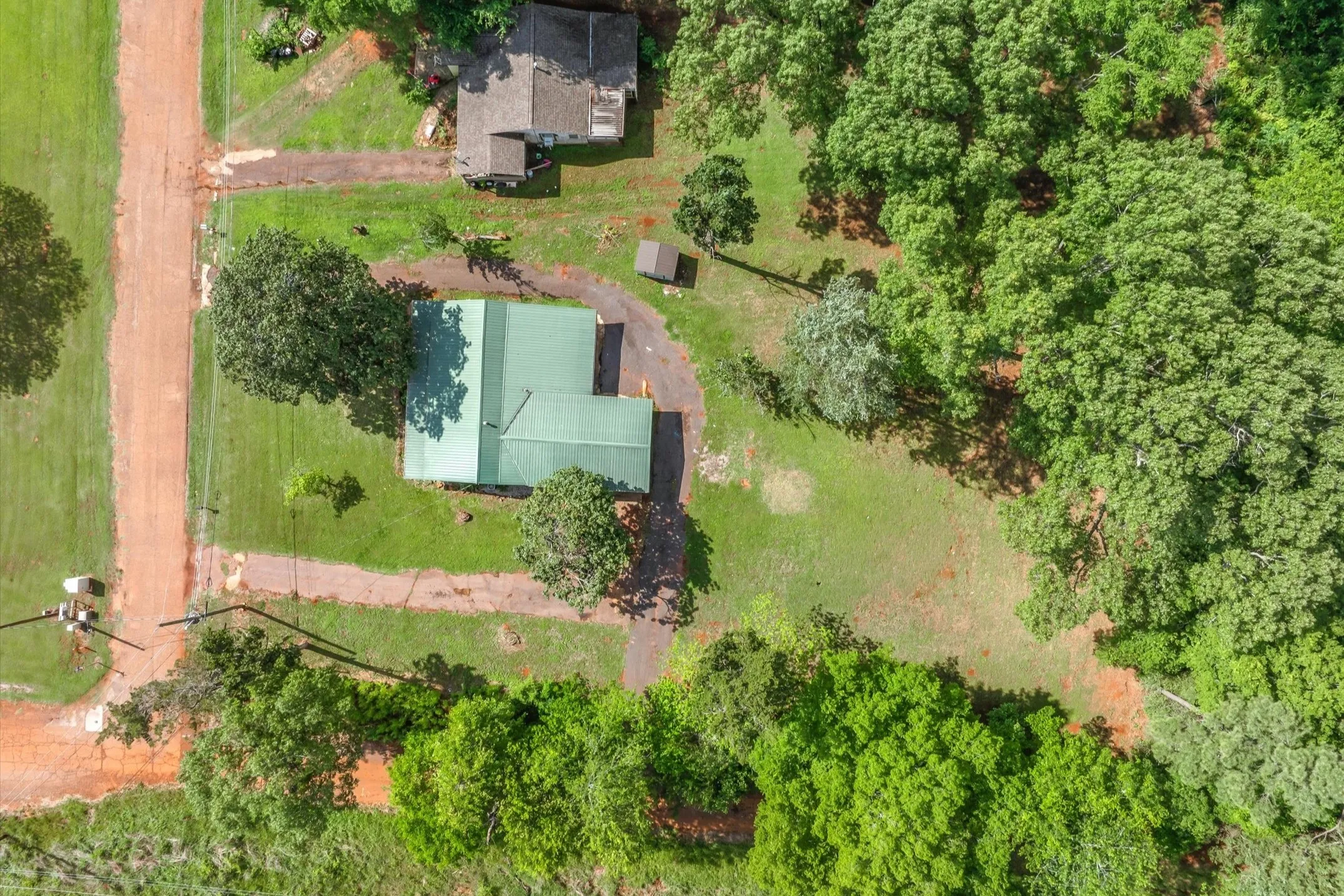 Single Family Residence For Sale in Morris County , 505 N Willis Street, Daingerfield, Texas 75638, 3 Bedrooms, 2 Bathrooms, Garage spaces, 1,308 Sqft, built in 1946, Preowned, Price $175,000, mls#21245785, Real Estate Agent in Daingerfield, Homes For Sale in Morris county, Homes For Sale in Daingerfield, Realtor in Daingerfield Texas, Real Estate Brokerage Independent Realty Texas, Luminita Cordes Realtor