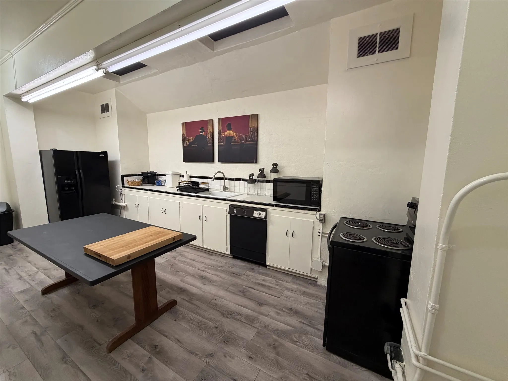 Office For Sale in Morris County , 204 Senter Avenue, Omaha, Texas 75571, 0, 0, Garage spaces, 0 Sqft, built in 1923, Preowned, Price $329,000, mls#21253587, Real Estate Agent in Omaha, Homes For Sale in Morris county, Homes For Sale in Omaha, Realtor in Omaha Texas, Real Estate Brokerage Independent Realty Texas, Luminita Cordes Realtor
