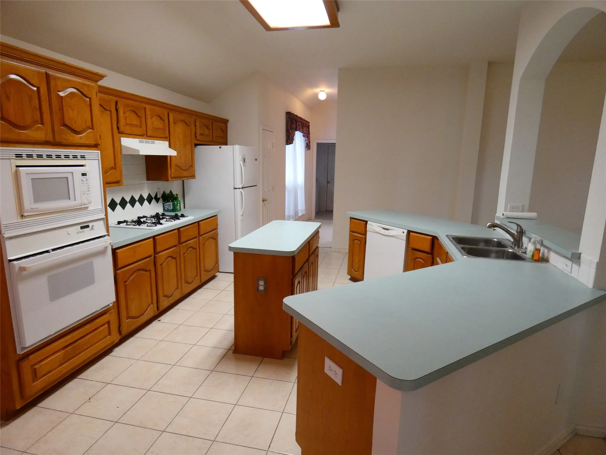 Single Family Residence For Sale in Dallas County , 506 Baltusrol Circle, Garland, Texas 75044, 4 Bedroom, 2 Bathroom, 2 Garage spaces, 2,439 Sqft, built in 1996, Preowned, mls#21253430, Real Estate Agent in Garland, Homes For Sale in Dallas county, Homes For Sale in Garland, Realtor in Garland Texas, Real Estate Brokerage Independent Realty Texas, Luminita Cordes Realtor