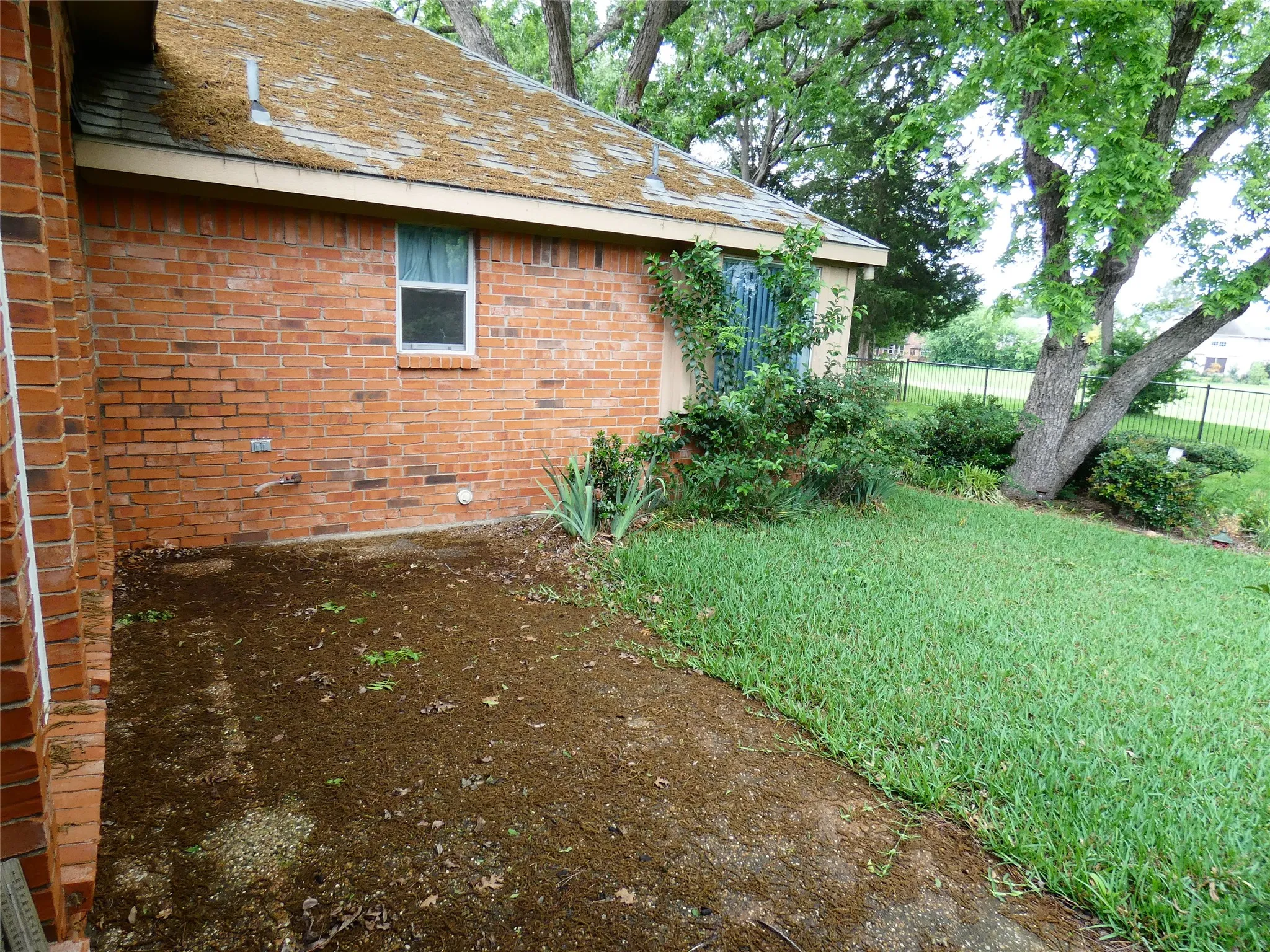 Single Family Residence For Sale in Dallas County , 506 Baltusrol Circle, Garland, Texas 75044, 4 Bedroom, 2 Bathroom, 2 Garage spaces, 2,439 Sqft, built in 1996, Preowned, mls#21253430, Real Estate Agent in Garland, Homes For Sale in Dallas county, Homes For Sale in Garland, Realtor in Garland Texas, Real Estate Brokerage Independent Realty Texas, Luminita Cordes Realtor