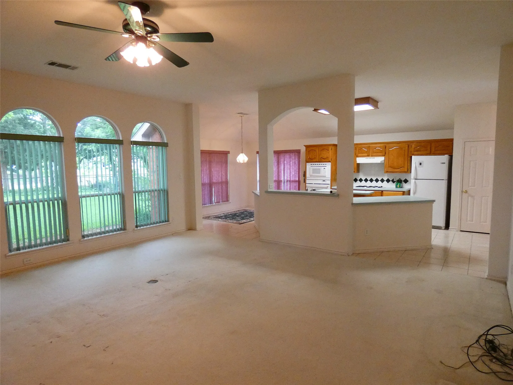 Single Family Residence For Sale in Dallas County , 506 Baltusrol Circle, Garland, Texas 75044, 4 Bedroom, 2 Bathroom, 2 Garage spaces, 2,439 Sqft, built in 1996, Preowned, mls#21253430, Real Estate Agent in Garland, Homes For Sale in Dallas county, Homes For Sale in Garland, Realtor in Garland Texas, Real Estate Brokerage Independent Realty Texas, Luminita Cordes Realtor