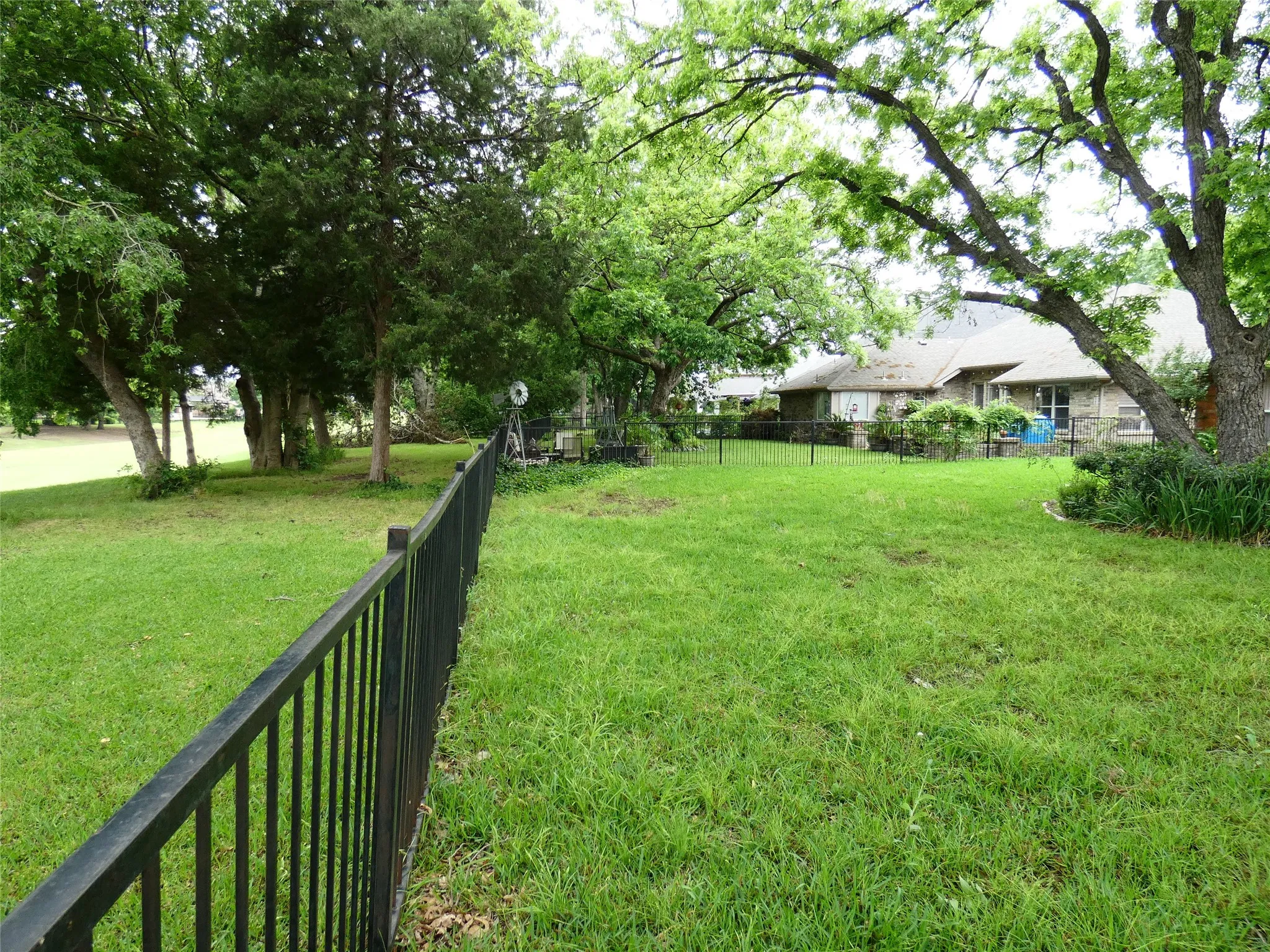 Single Family Residence For Sale in Dallas County , 506 Baltusrol Circle, Garland, Texas 75044, 4 Bedroom, 2 Bathroom, 2 Garage spaces, 2,439 Sqft, built in 1996, Preowned, mls#21253430, Real Estate Agent in Garland, Homes For Sale in Dallas county, Homes For Sale in Garland, Realtor in Garland Texas, Real Estate Brokerage Independent Realty Texas, Luminita Cordes Realtor