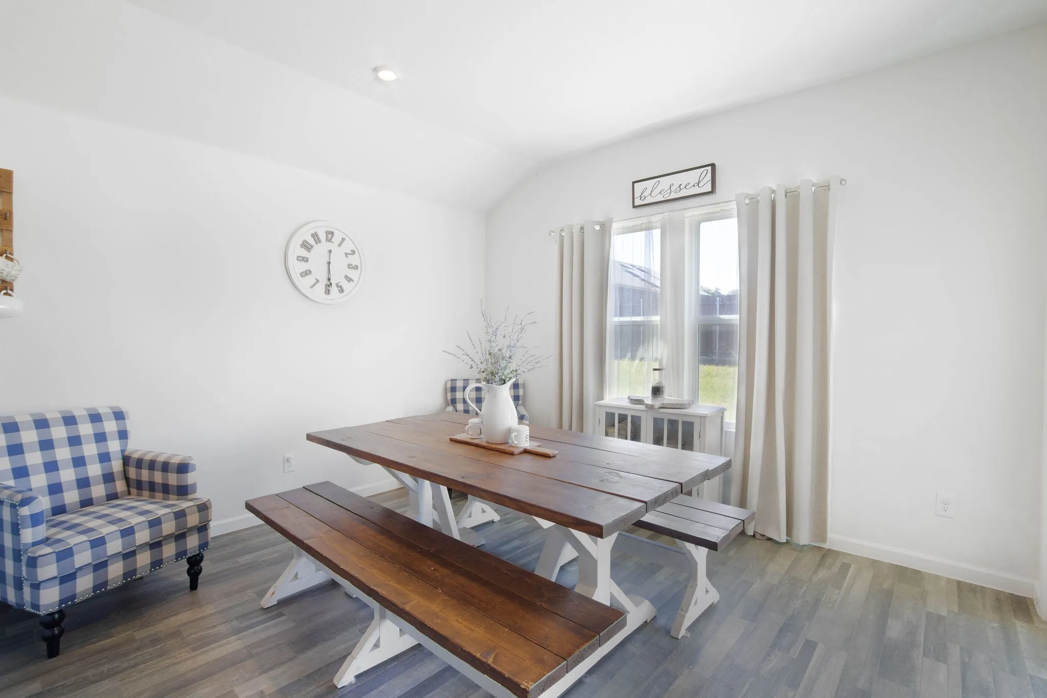 Look at all the furniture in the dining space