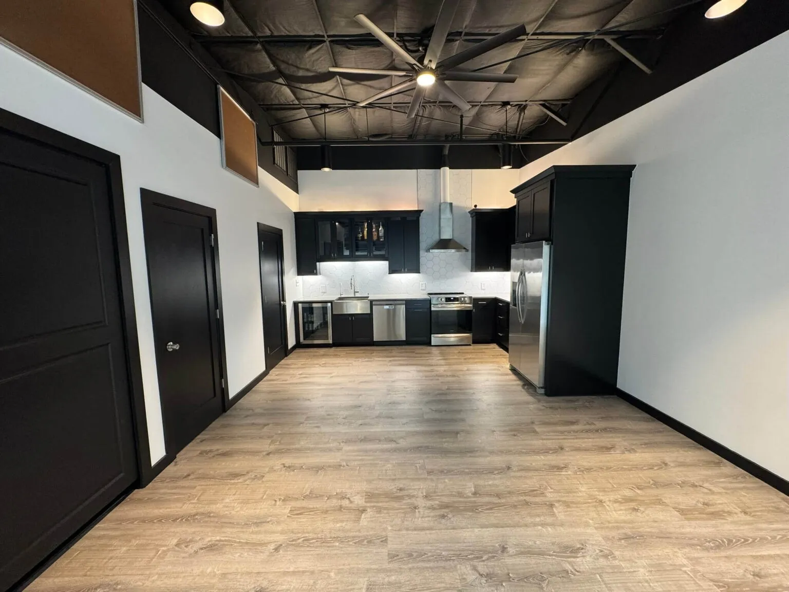 Upstairs Full Kitchen