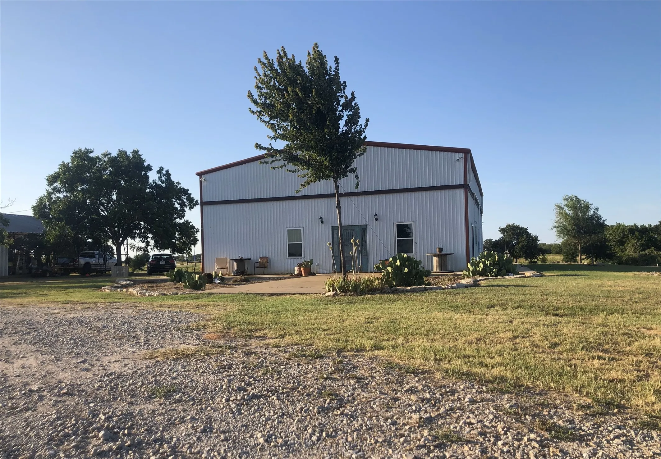 Single Family Residence For Sale in Wise County , 459 County Road 4287, Decatur, Texas 76234, 4 Bedroom, 2 Bathroom, Garage spaces, 3,600 Sqft, built in 2016, mls#21253608, Real Estate Agent in Decatur, Homes For Sale in Wise county, Homes For Sale in Decatur, Realtor in Decatur Texas, Real Estate Brokerage Independent Realty Texas, Luminita Cordes Realtor