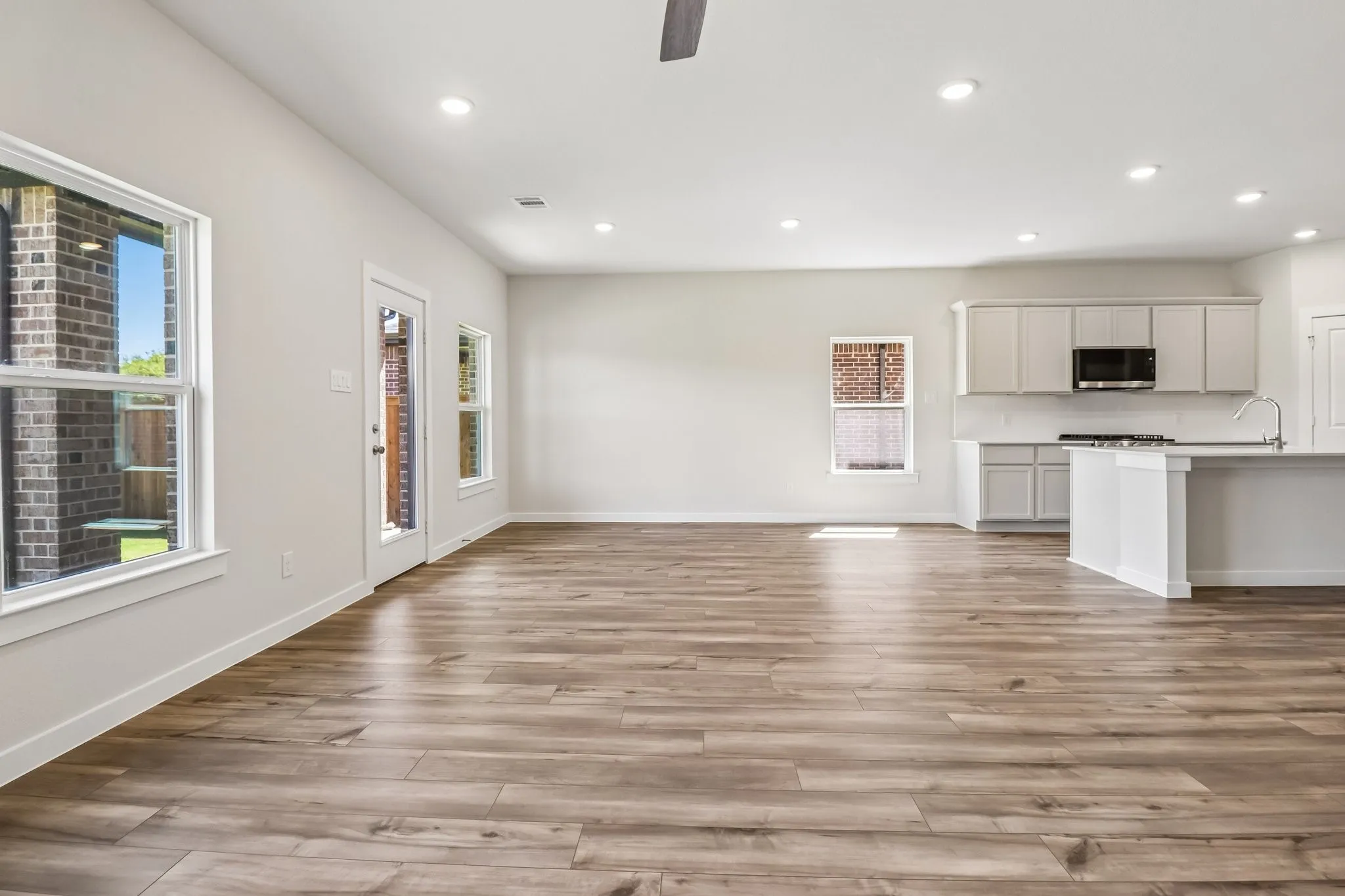 Single Family Residence For Sale in Kaufman County , 709 Vineyard Way, Forney, Texas 75126, 5 Bedroom, 3 Bathroom, 3 Garage spaces, 2,730 Sqft, built in 2026, New Construction - Incomplete, mls#21253613, Real Estate Agent in Forney, Homes For Sale in Kaufman county, Homes For Sale in Forney, Realtor in Forney Texas, Real Estate Brokerage Independent Realty Texas, Luminita Cordes Realtor