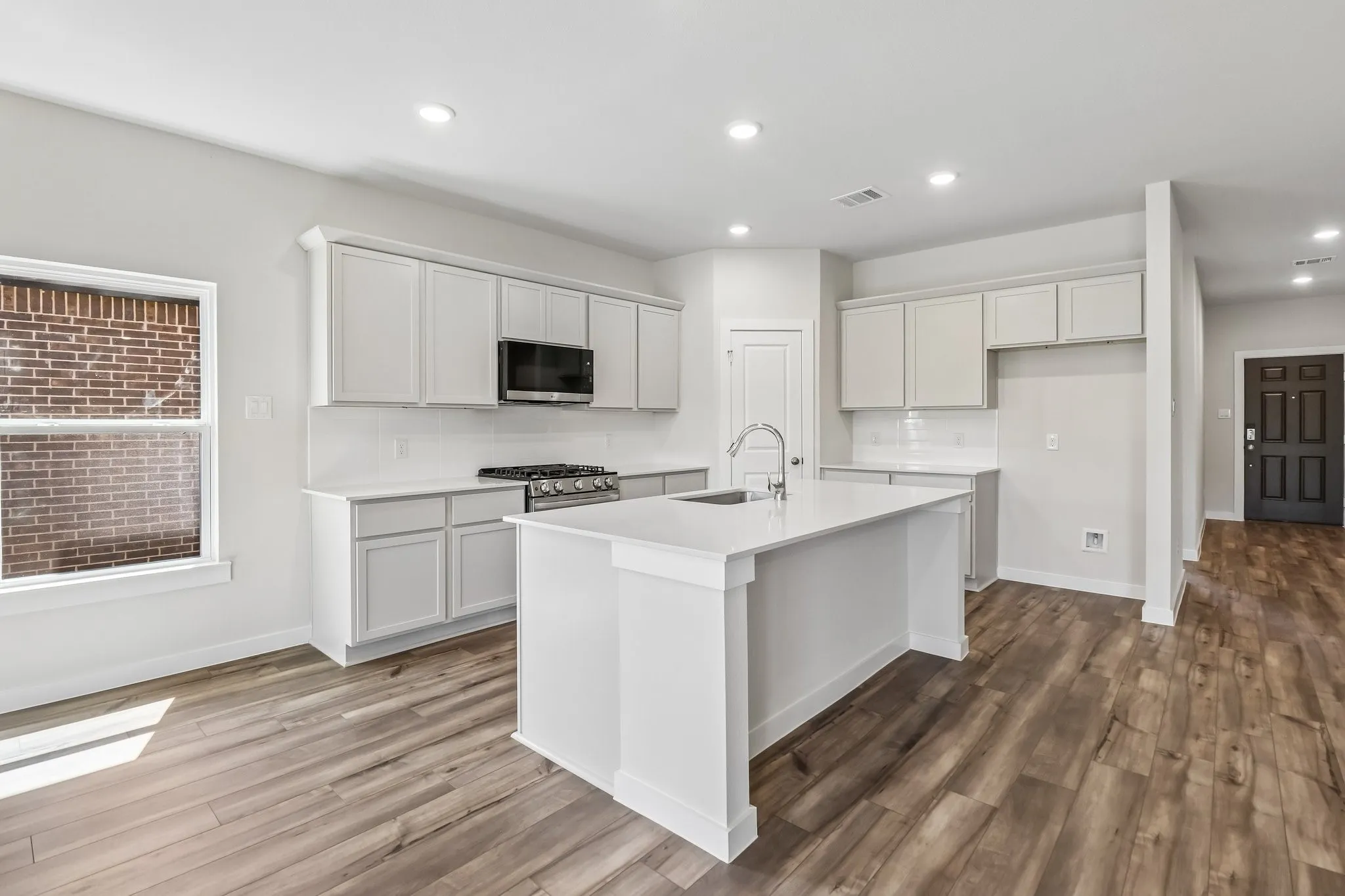 Single Family Residence For Sale in Kaufman County , 709 Vineyard Way, Forney, Texas 75126, 5 Bedroom, 3 Bathroom, 3 Garage spaces, 2,730 Sqft, built in 2026, New Construction - Incomplete, mls#21253613, Real Estate Agent in Forney, Homes For Sale in Kaufman county, Homes For Sale in Forney, Realtor in Forney Texas, Real Estate Brokerage Independent Realty Texas, Luminita Cordes Realtor
