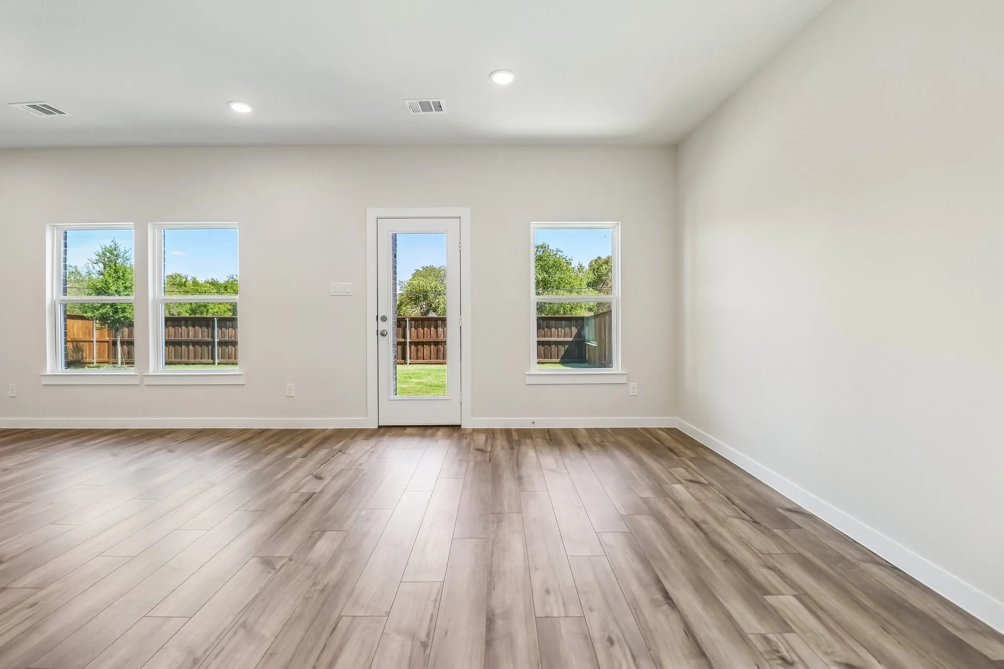 Single Family Residence For Sale in Kaufman County , 709 Vineyard Way, Forney, Texas 75126, 5 Bedroom, 3 Bathroom, 3 Garage spaces, 2,730 Sqft, built in 2026, New Construction - Incomplete, mls#21253613, Real Estate Agent in Forney, Homes For Sale in Kaufman county, Homes For Sale in Forney, Realtor in Forney Texas, Real Estate Brokerage Independent Realty Texas, Luminita Cordes Realtor