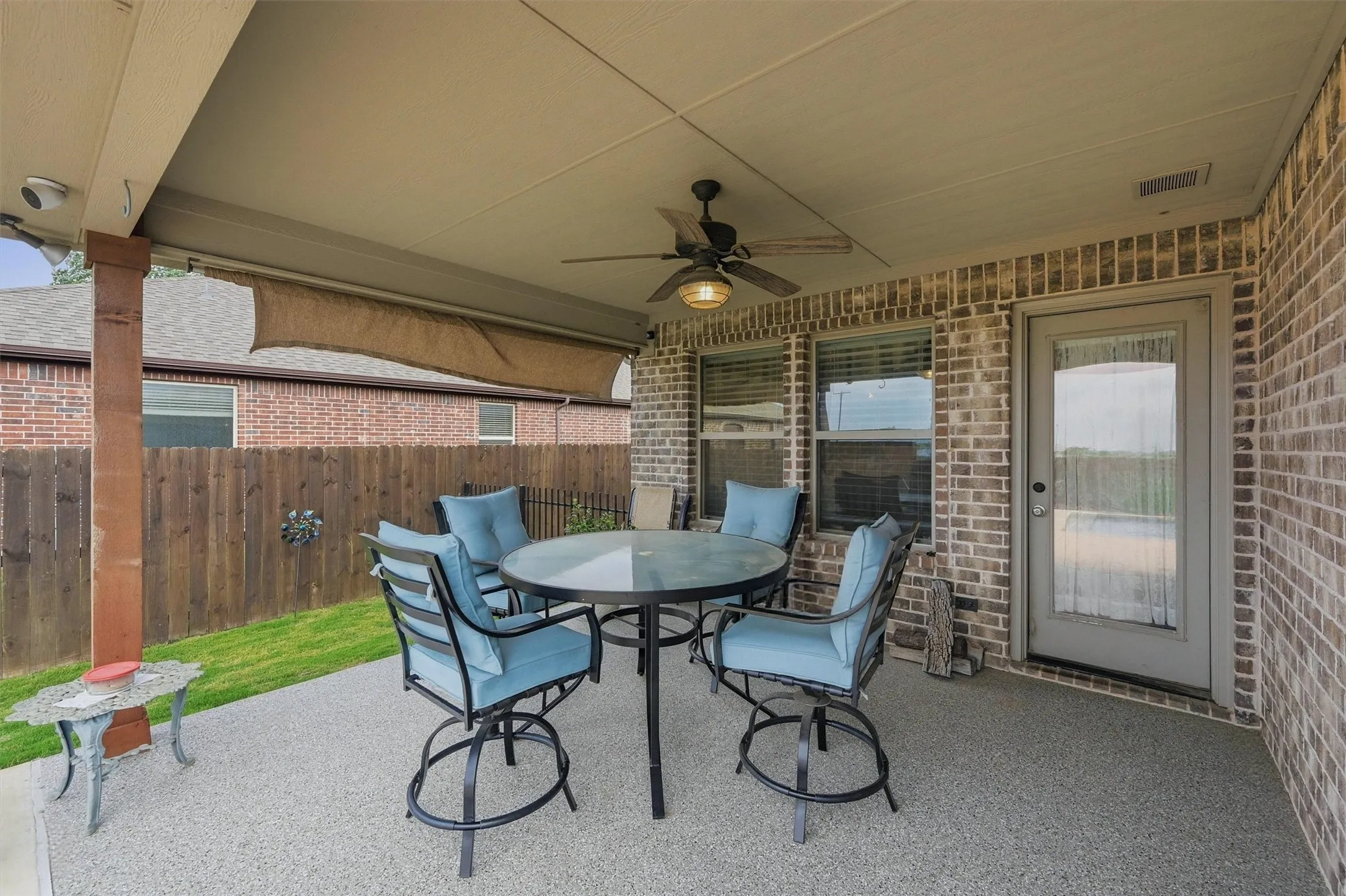 Single Family Residence For Sale in Grayson County , 502 Pathfinder Street, Collinsville, Texas 76233, 3 Bedroom, 2 Bathroom, 2 Garage spaces, 1,592 Sqft, built in 2018, mls#21253631, Real Estate Agent in Collinsville, Homes For Sale in Grayson county, Homes For Sale in Collinsville, Realtor in Collinsville Texas, Real Estate Brokerage Independent Realty Texas, Luminita Cordes Realtor