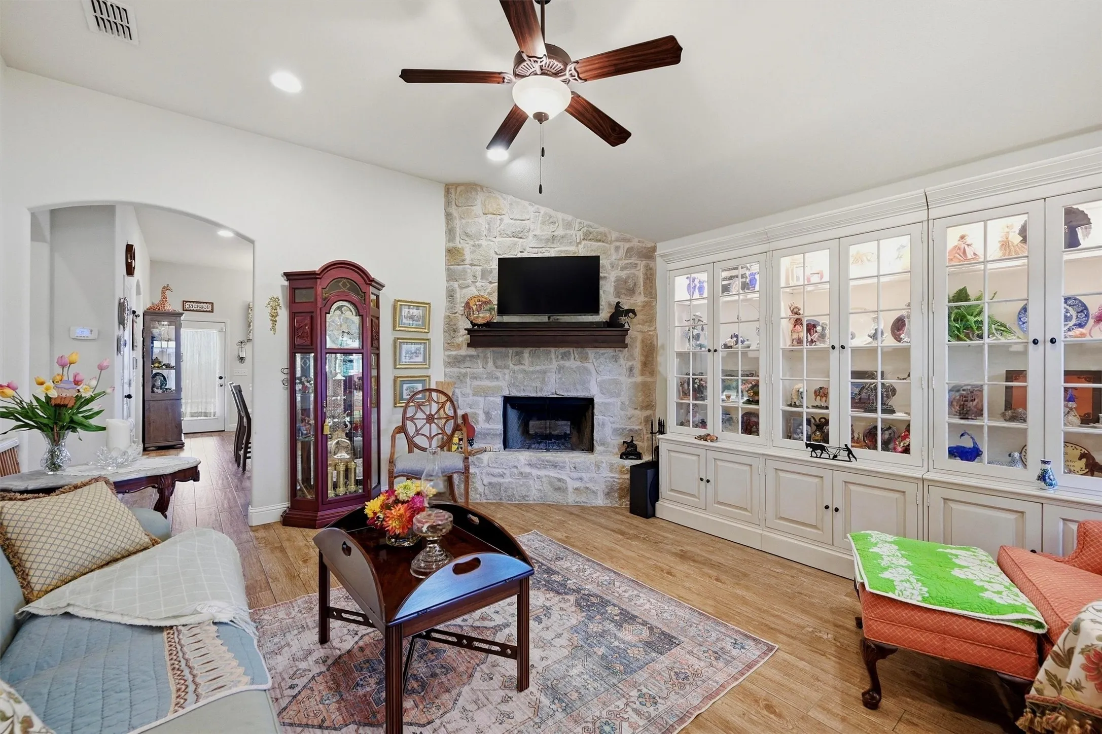 Single Family Residence For Sale in Grayson County , 502 Pathfinder Street, Collinsville, Texas 76233, 3 Bedroom, 2 Bathroom, 2 Garage spaces, 1,592 Sqft, built in 2018, mls#21253631, Real Estate Agent in Collinsville, Homes For Sale in Grayson county, Homes For Sale in Collinsville, Realtor in Collinsville Texas, Real Estate Brokerage Independent Realty Texas, Luminita Cordes Realtor