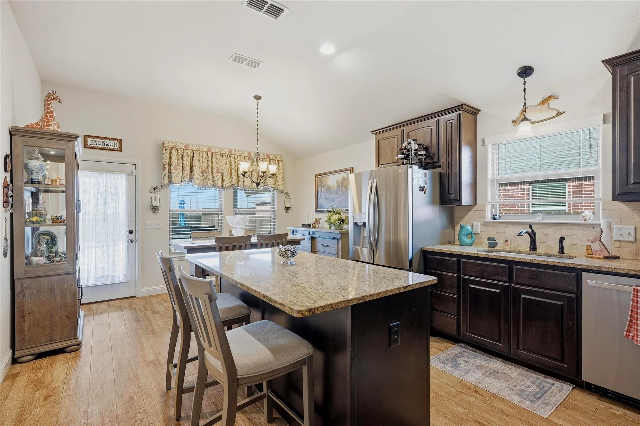 Single Family Residence For Sale in Grayson County , 502 Pathfinder Street, Collinsville, Texas 76233, 3 Bedroom, 2 Bathroom, 2 Garage spaces, 1,592 Sqft, built in 2018, mls#21253631, Real Estate Agent in Collinsville, Homes For Sale in Grayson county, Homes For Sale in Collinsville, Realtor in Collinsville Texas, Real Estate Brokerage Independent Realty Texas, Luminita Cordes Realtor