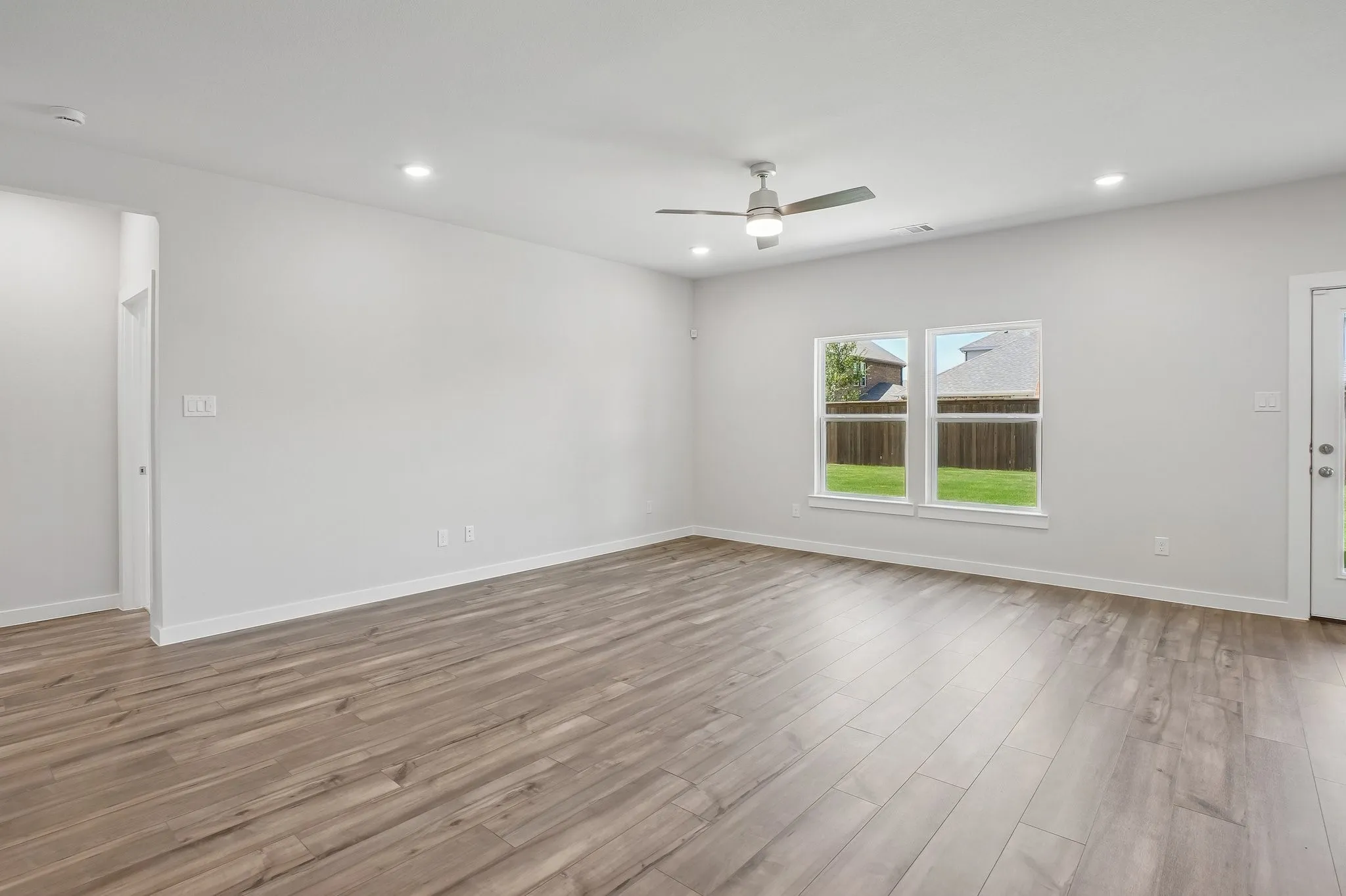 Single Family Residence For Sale in Kaufman County , 716 Vineyard Way, Forney, Texas 75126, 5 Bedroom, 4 Bathroom, 3 Garage spaces, 3,036 Sqft, built in 2026, New Construction - Incomplete, mls#21253646, Real Estate Agent in Forney, Homes For Sale in Kaufman county, Homes For Sale in Forney, Realtor in Forney Texas, Real Estate Brokerage Independent Realty Texas, Luminita Cordes Realtor