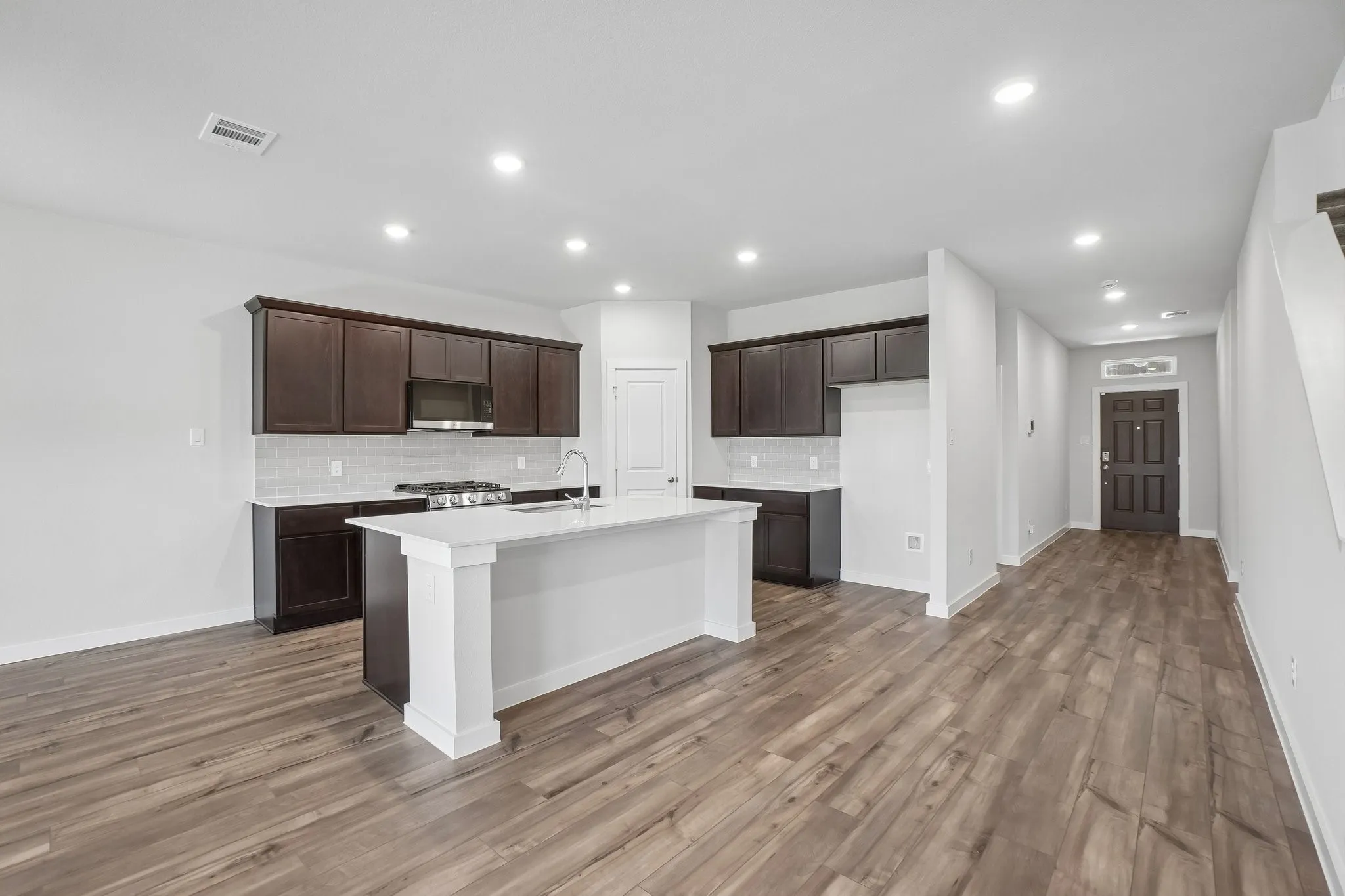 Single Family Residence For Sale in Kaufman County , 716 Vineyard Way, Forney, Texas 75126, 5 Bedroom, 4 Bathroom, 3 Garage spaces, 3,036 Sqft, built in 2026, New Construction - Incomplete, mls#21253646, Real Estate Agent in Forney, Homes For Sale in Kaufman county, Homes For Sale in Forney, Realtor in Forney Texas, Real Estate Brokerage Independent Realty Texas, Luminita Cordes Realtor