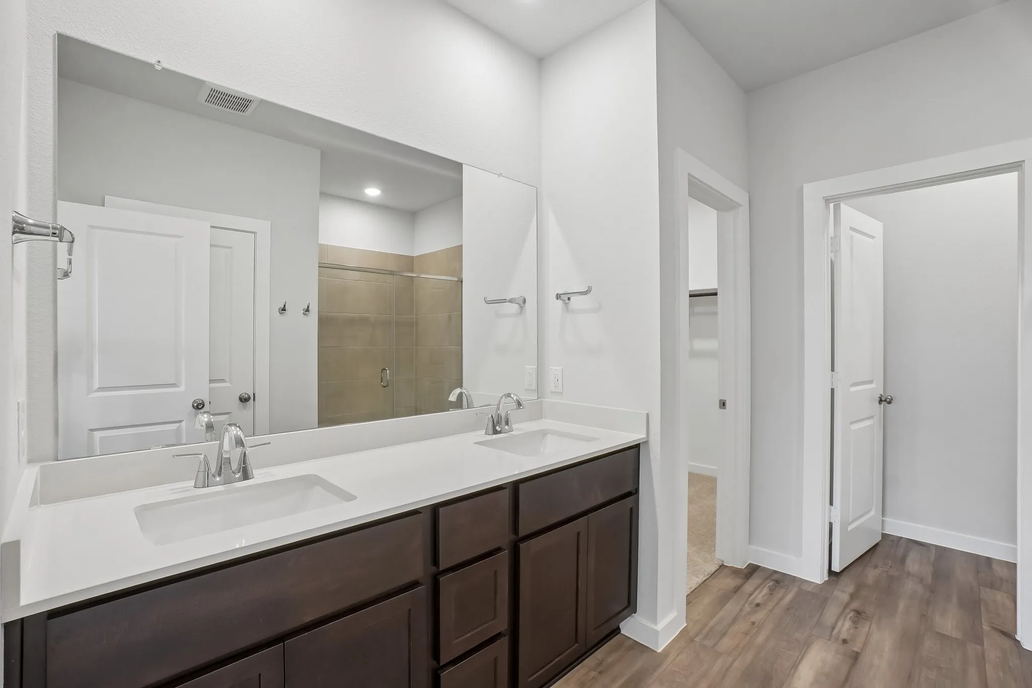 Single Family Residence For Sale in Kaufman County , 716 Vineyard Way, Forney, Texas 75126, 5 Bedroom, 4 Bathroom, 3 Garage spaces, 3,036 Sqft, built in 2026, New Construction - Incomplete, mls#21253646, Real Estate Agent in Forney, Homes For Sale in Kaufman county, Homes For Sale in Forney, Realtor in Forney Texas, Real Estate Brokerage Independent Realty Texas, Luminita Cordes Realtor