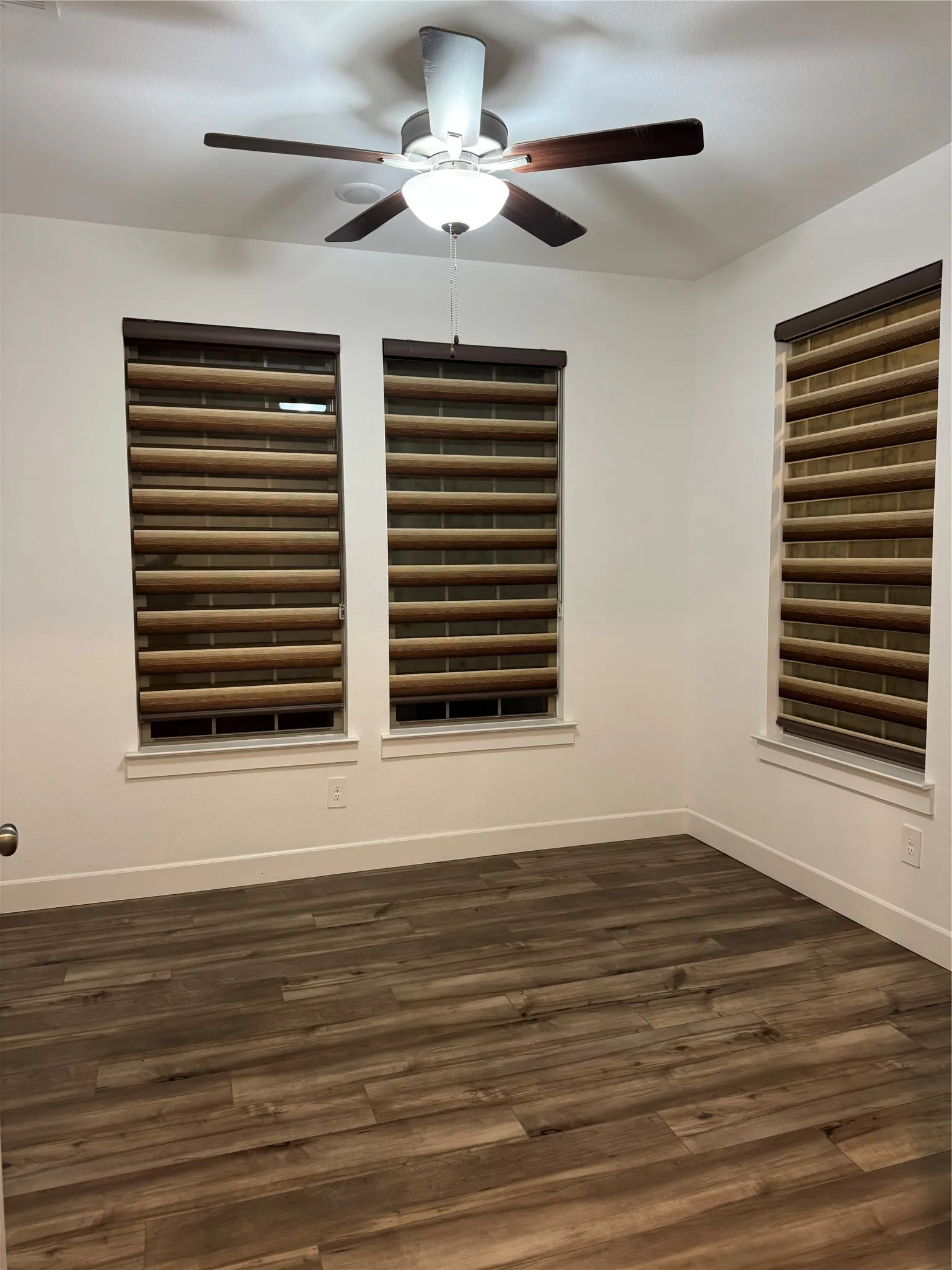 Single Family Residence For Sale in Denton County , 2161 Bonnell Street, Carrollton, Texas 75010, 3 Bedroom, 3 Bathroom, 2 Garage spaces, 2,430 Sqft, built in 2021, mls#21237308, Real Estate Agent in Carrollton, Homes For Sale in Denton county, Homes For Sale in Carrollton, Realtor in Carrollton Texas, Real Estate Brokerage Independent Realty Texas, Luminita Cordes Realtor