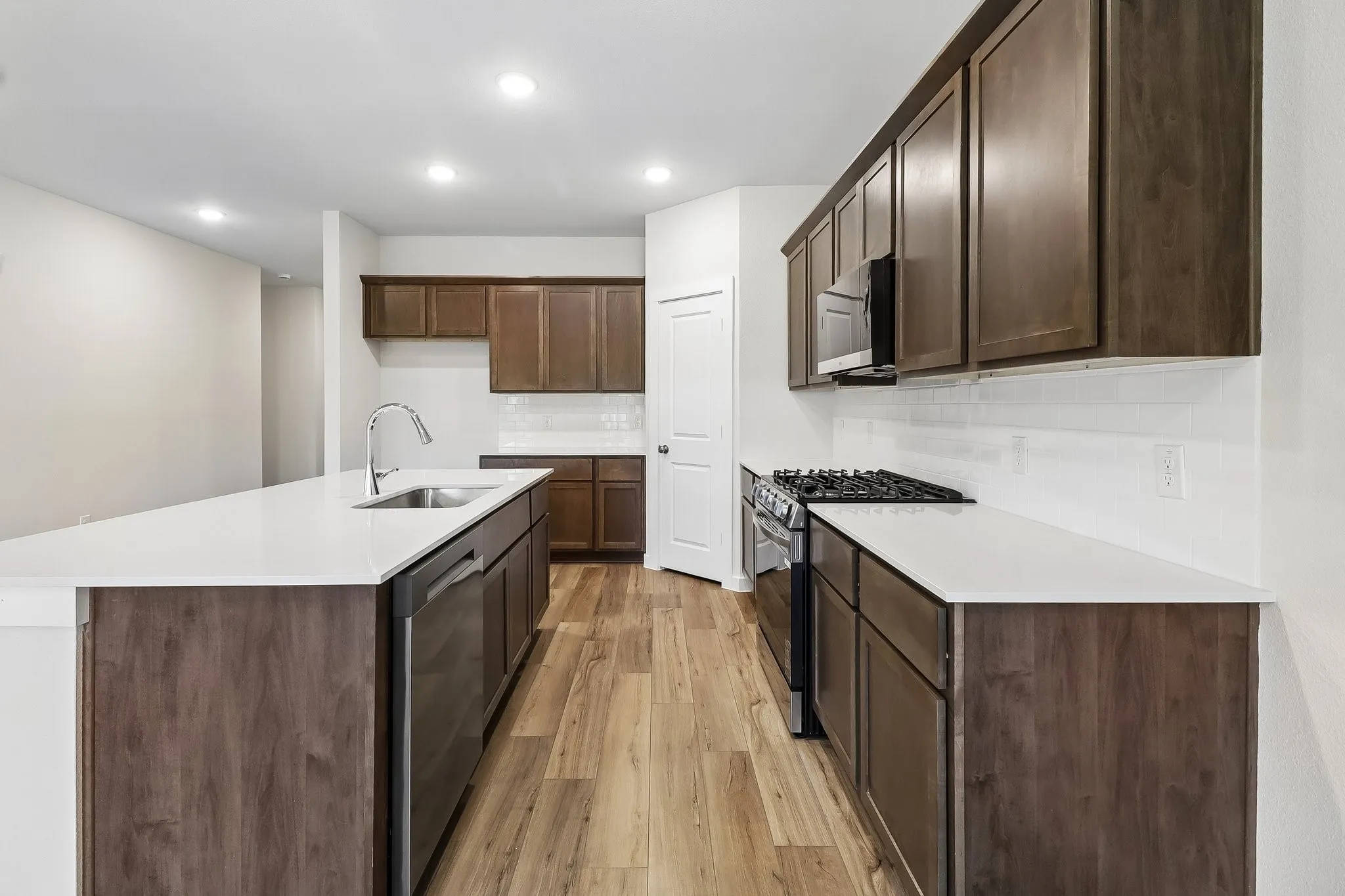 Single Family Residence For Sale in Kaufman County , 721 Vineyard Way, Forney, Texas 75126, 5 Bedroom, 4 Bathroom, 3 Garage spaces, 3,036 Sqft, built in 2026, New Construction - Incomplete, mls#21253665, Real Estate Agent in Forney, Homes For Sale in Kaufman county, Homes For Sale in Forney, Realtor in Forney Texas, Real Estate Brokerage Independent Realty Texas, Luminita Cordes Realtor