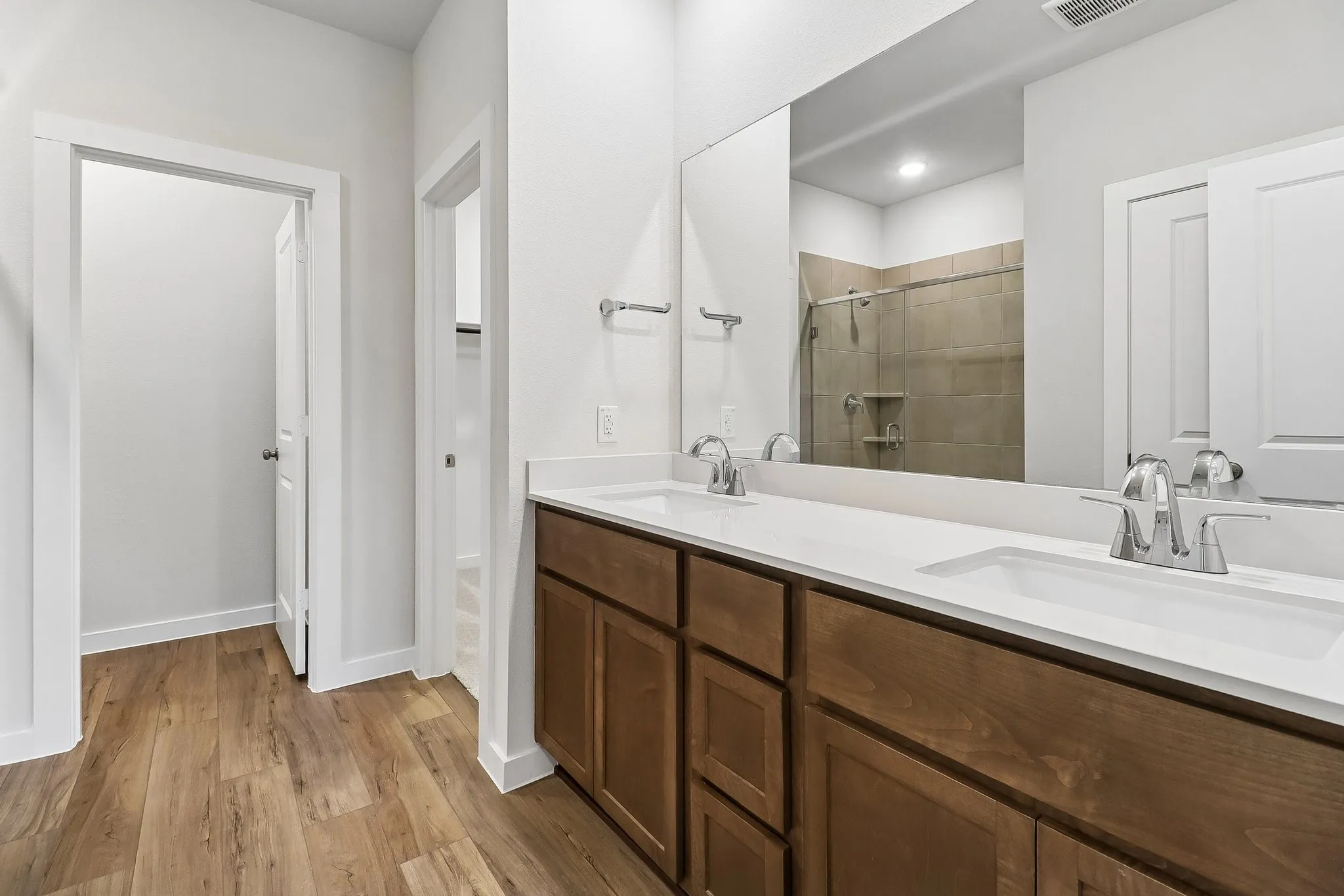 Single Family Residence For Sale in Kaufman County , 721 Vineyard Way, Forney, Texas 75126, 5 Bedroom, 4 Bathroom, 3 Garage spaces, 3,036 Sqft, built in 2026, New Construction - Incomplete, mls#21253665, Real Estate Agent in Forney, Homes For Sale in Kaufman county, Homes For Sale in Forney, Realtor in Forney Texas, Real Estate Brokerage Independent Realty Texas, Luminita Cordes Realtor
