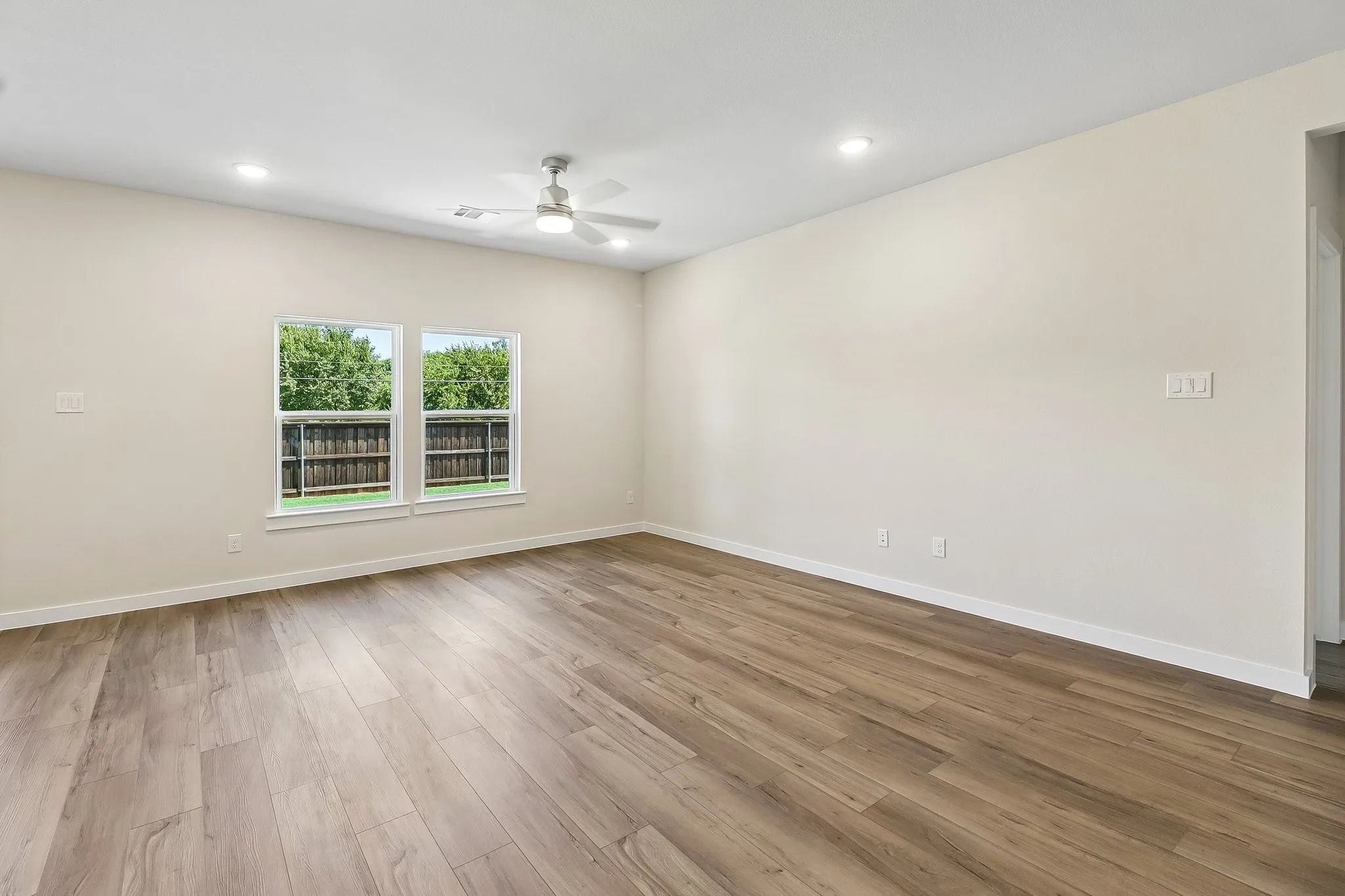 Single Family Residence For Sale in Kaufman County , 721 Vineyard Way, Forney, Texas 75126, 5 Bedroom, 4 Bathroom, 3 Garage spaces, 3,036 Sqft, built in 2026, New Construction - Incomplete, mls#21253665, Real Estate Agent in Forney, Homes For Sale in Kaufman county, Homes For Sale in Forney, Realtor in Forney Texas, Real Estate Brokerage Independent Realty Texas, Luminita Cordes Realtor