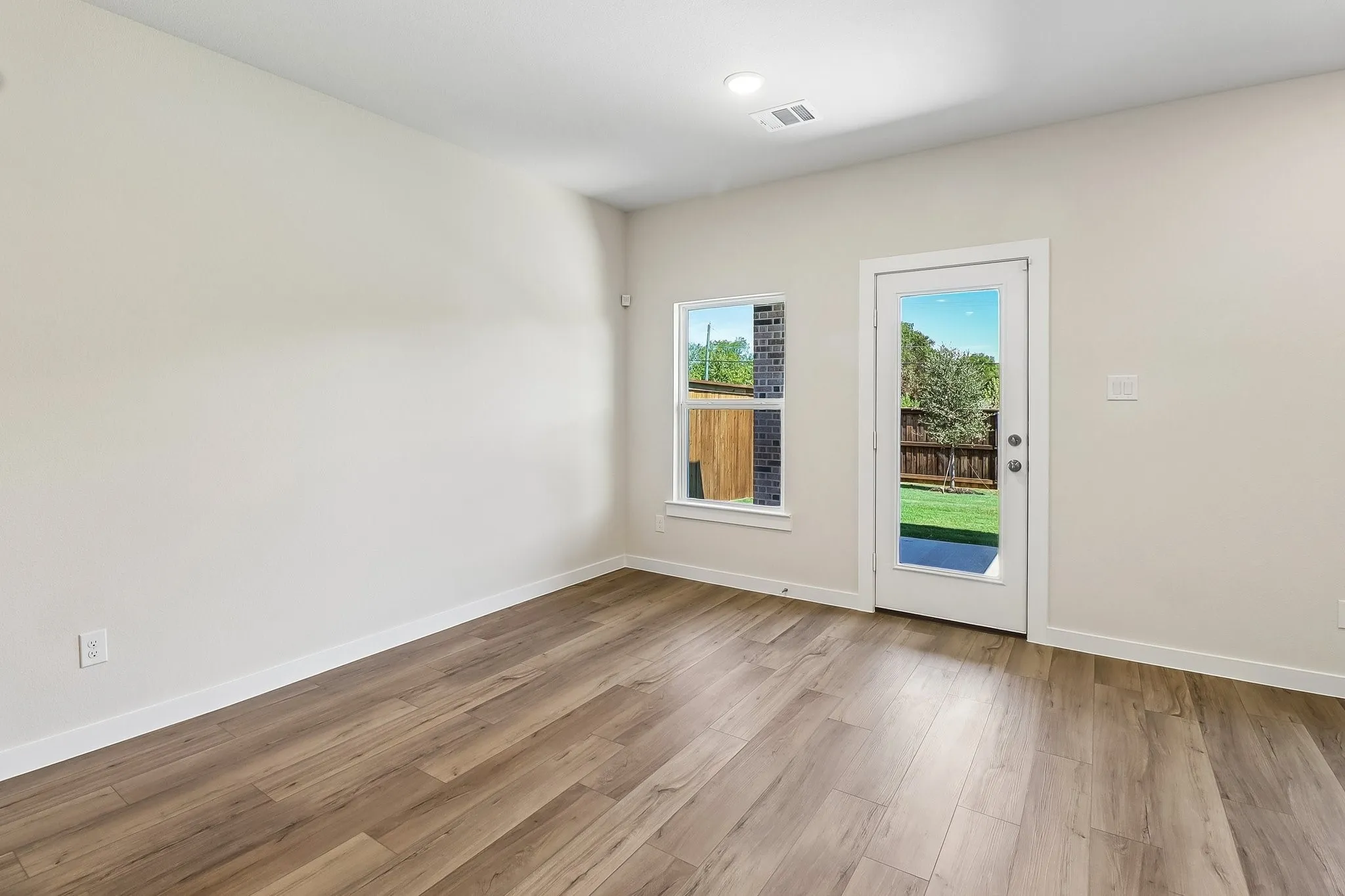 Single Family Residence For Sale in Kaufman County , 721 Vineyard Way, Forney, Texas 75126, 5 Bedroom, 4 Bathroom, 3 Garage spaces, 3,036 Sqft, built in 2026, New Construction - Incomplete, mls#21253665, Real Estate Agent in Forney, Homes For Sale in Kaufman county, Homes For Sale in Forney, Realtor in Forney Texas, Real Estate Brokerage Independent Realty Texas, Luminita Cordes Realtor