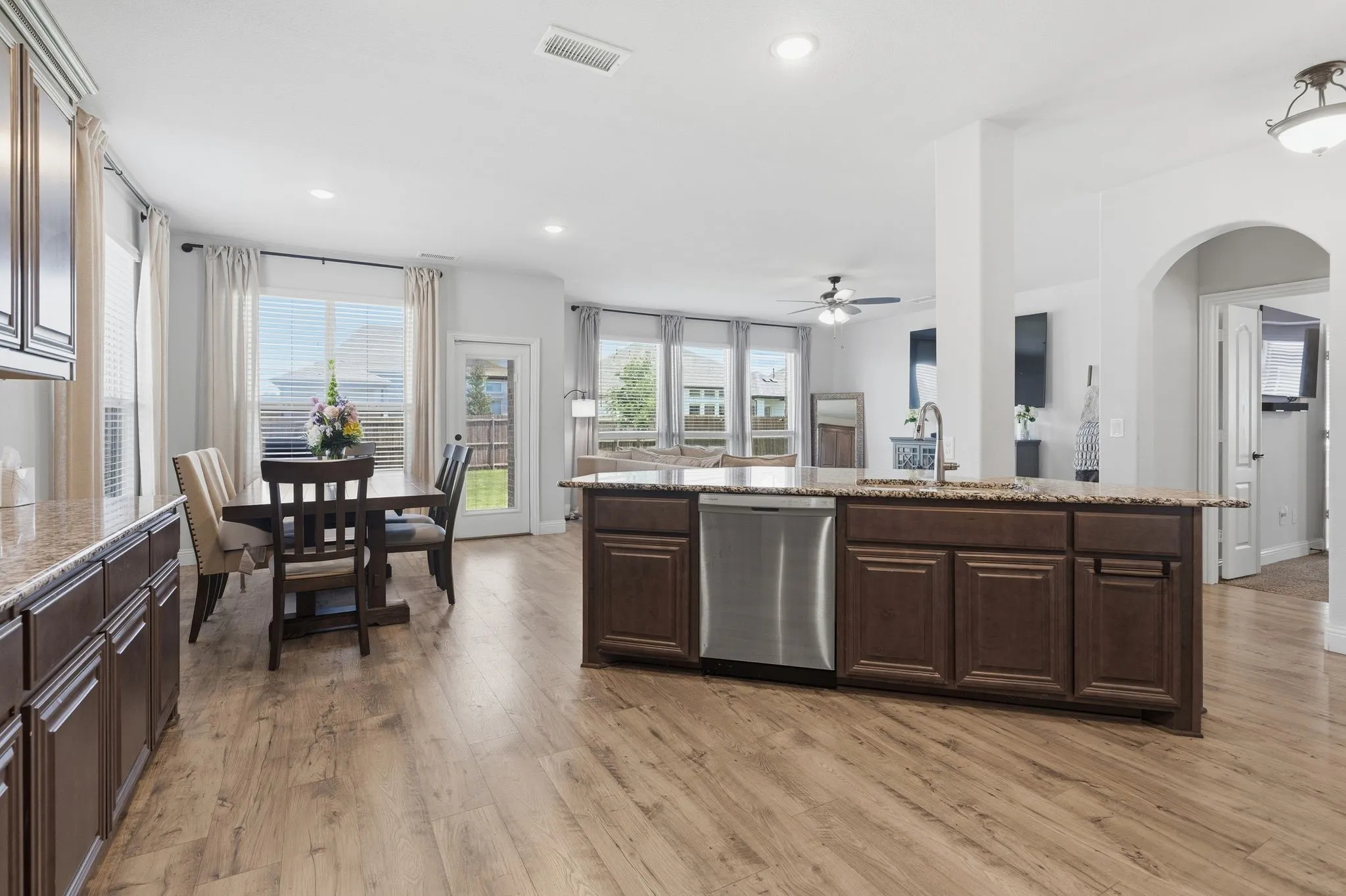 Single Family Residence For Sale in Collin County , 1316 Tree Shadow Lane, Anna, Texas 75409, 4 Bedroom, 3 Bathroom, 2 Garage spaces, 3,014 Sqft, built in 2022, mls#21253542, Real Estate Agent in Anna, Homes For Sale in Collin county, Homes For Sale in Anna, Realtor in Anna Texas, Real Estate Brokerage Independent Realty Texas, Luminita Cordes Realtor