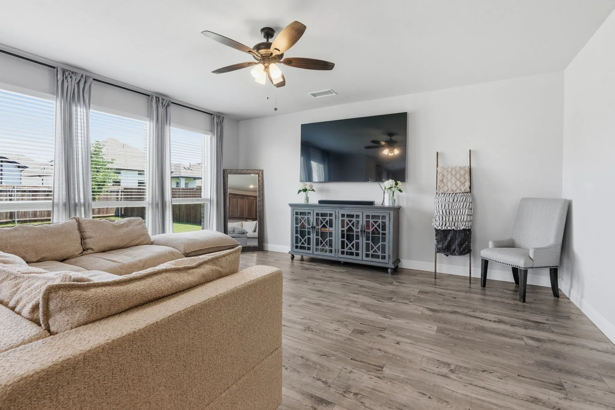 Single Family Residence For Sale in Collin County , 1316 Tree Shadow Lane, Anna, Texas 75409, 4 Bedroom, 3 Bathroom, 2 Garage spaces, 3,014 Sqft, built in 2022, mls#21253542, Real Estate Agent in Anna, Homes For Sale in Collin county, Homes For Sale in Anna, Realtor in Anna Texas, Real Estate Brokerage Independent Realty Texas, Luminita Cordes Realtor