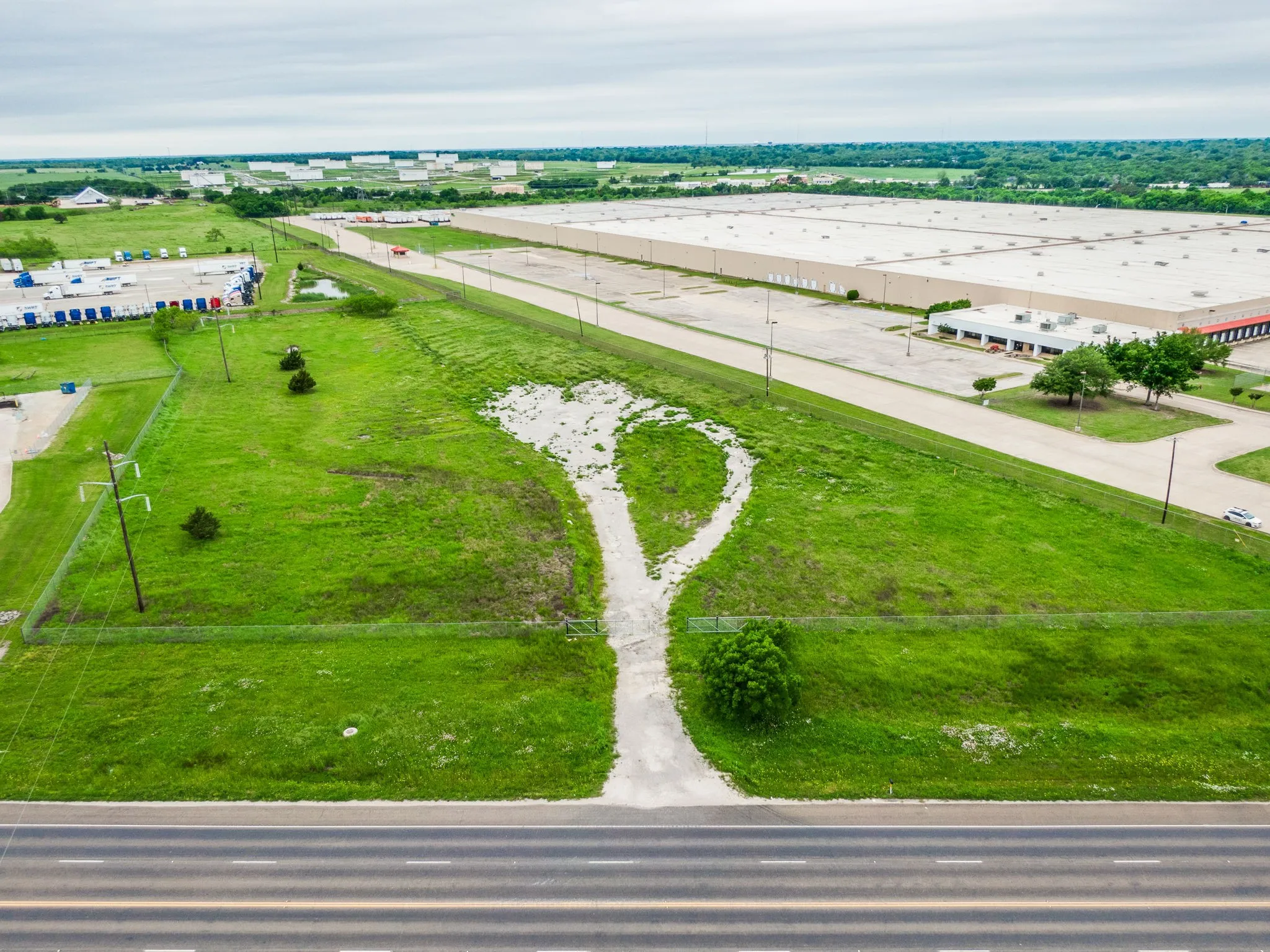 Unimproved Land For Sale in Navarro County , 2300 S Business Hwy 45, Corsicana, Texas 75110, 0, 0, Garage spaces, 0 Sqft, built in 0, Price $680,000, mls#21253669, Real Estate Agent in Corsicana, Homes For Sale in Navarro county, Homes For Sale in Corsicana, Realtor in Corsicana Texas, Real Estate Brokerage Independent Realty Texas, Luminita Cordes Realtor