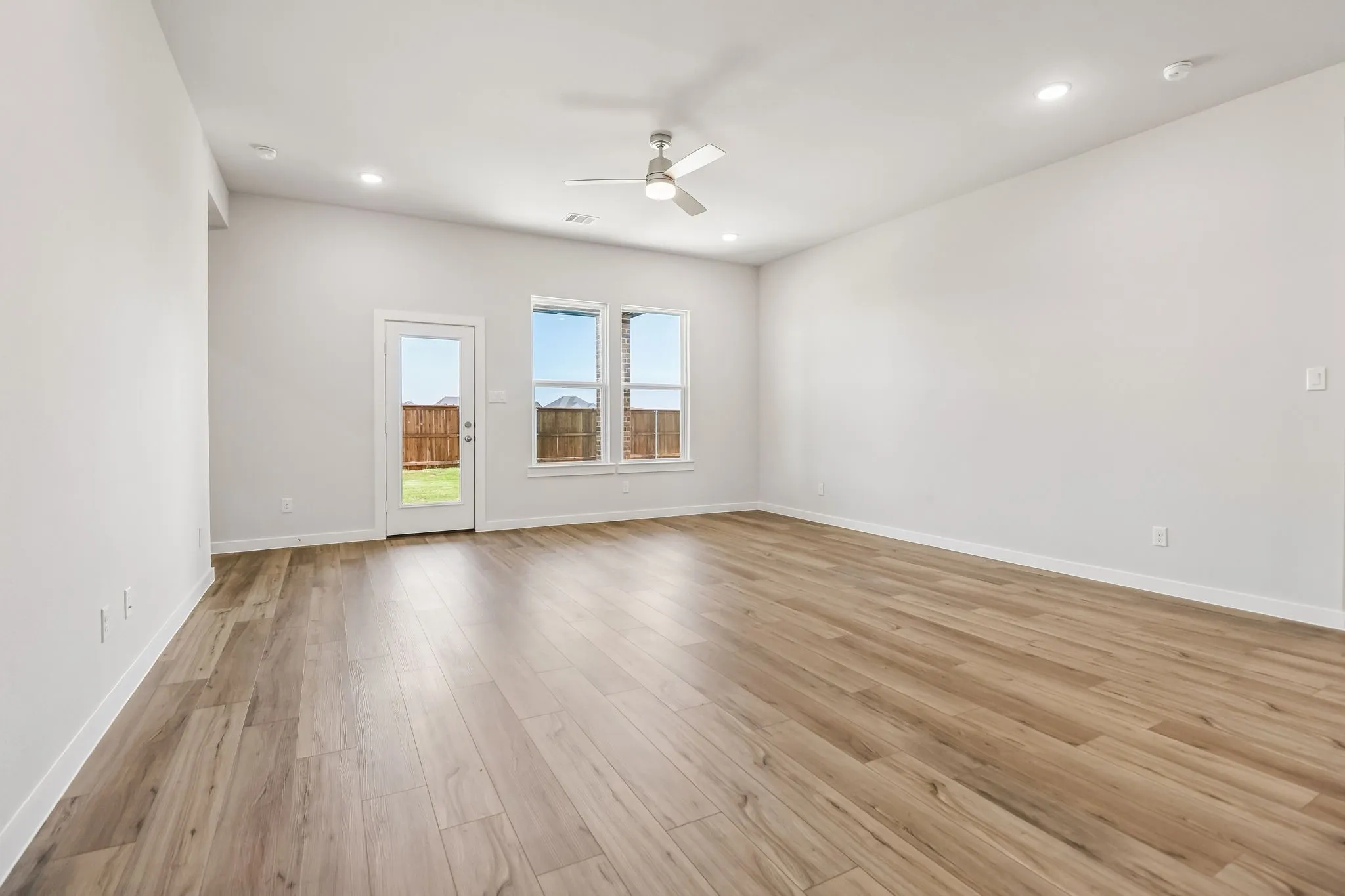 Single Family Residence For Sale in Kaufman County , 614 Landry Lane, Forney, Texas 75126, 4 Bedroom, 3 Bathroom, 3 Garage spaces, 2,725 Sqft, built in 2026, New Construction - Incomplete, mls#21253680, Real Estate Agent in Forney, Homes For Sale in Kaufman county, Homes For Sale in Forney, Realtor in Forney Texas, Real Estate Brokerage Independent Realty Texas, Luminita Cordes Realtor