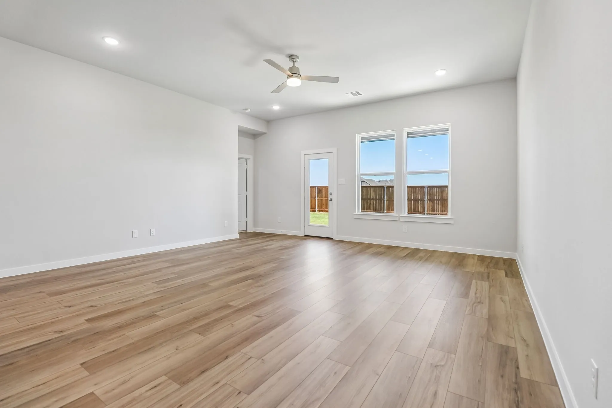 Single Family Residence For Sale in Kaufman County , 614 Landry Lane, Forney, Texas 75126, 4 Bedroom, 3 Bathroom, 3 Garage spaces, 2,725 Sqft, built in 2026, New Construction - Incomplete, mls#21253680, Real Estate Agent in Forney, Homes For Sale in Kaufman county, Homes For Sale in Forney, Realtor in Forney Texas, Real Estate Brokerage Independent Realty Texas, Luminita Cordes Realtor