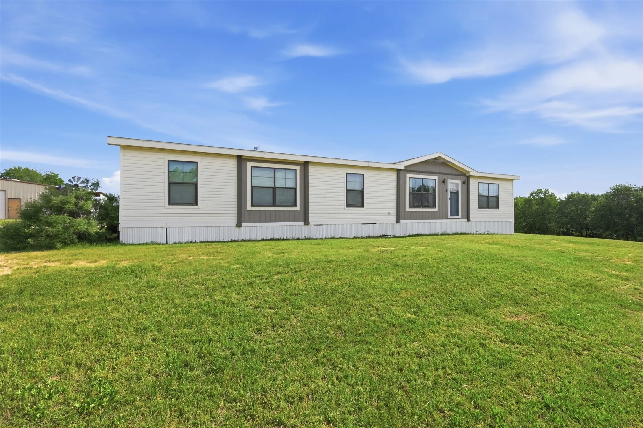 Farm For Sale in Wise County , 3166 Fm 2048, Boyd, Texas 76023, 4 Bedrooms, 2 Bathrooms, Garage spaces, 1,798 Sqft, built in 2018, Price $1,650,000, mls#21253683, Real Estate Agent in Boyd, Homes For Sale in Wise county, Homes For Sale in Boyd, Realtor in Boyd Texas, Real Estate Brokerage Independent Realty Texas, Luminita Cordes Realtor
