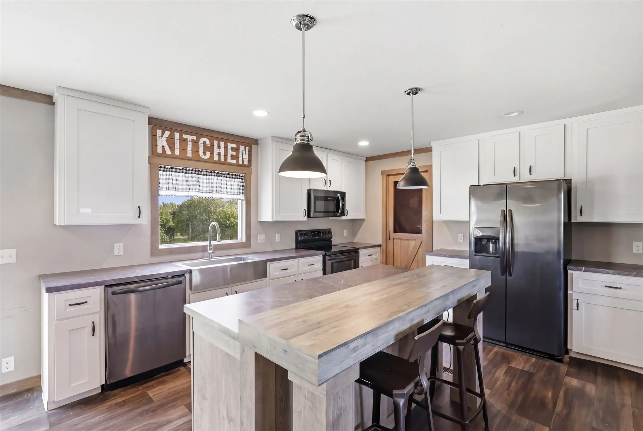 Farm For Sale in Wise County , 3166 Fm 2048, Boyd, Texas 76023, 4 Bedrooms, 2 Bathrooms, Garage spaces, 1,798 Sqft, built in 2018, Price $1,650,000, mls#21253683, Real Estate Agent in Boyd, Homes For Sale in Wise county, Homes For Sale in Boyd, Realtor in Boyd Texas, Real Estate Brokerage Independent Realty Texas, Luminita Cordes Realtor