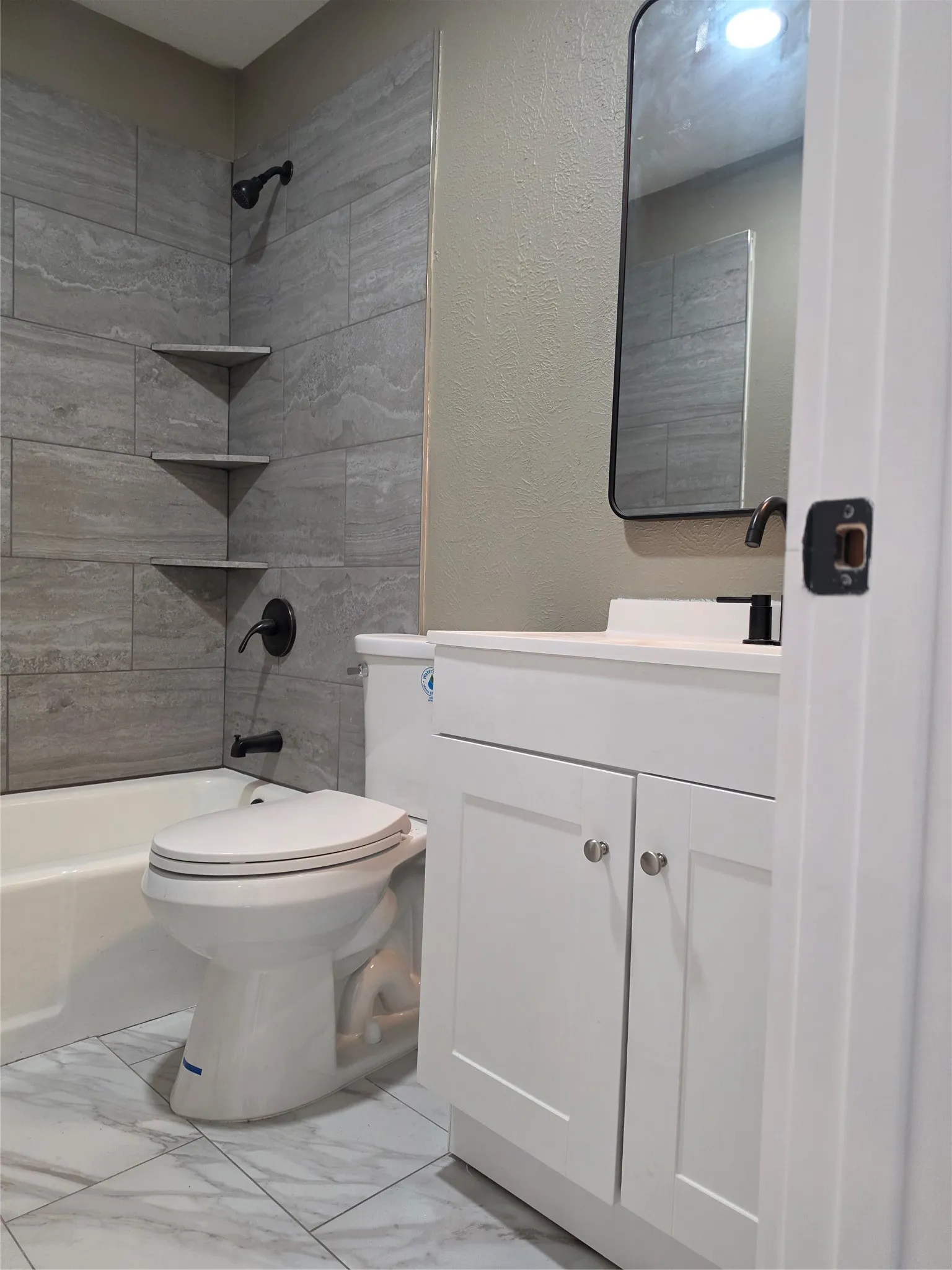 Single Family Residence For Sale in Dallas County , 6227 Bowling Brook Drive, Dallas, Texas 75241, 3 Bedroom, 2 Bathroom, 1 Garage spaces, 1,008 Sqft, built in 1970, mls#21233401, Real Estate Agent in Dallas, Homes For Sale in Dallas county, Homes For Sale in Dallas, Realtor in Dallas Texas, Real Estate Brokerage Independent Realty Texas, Luminita Cordes Realtor