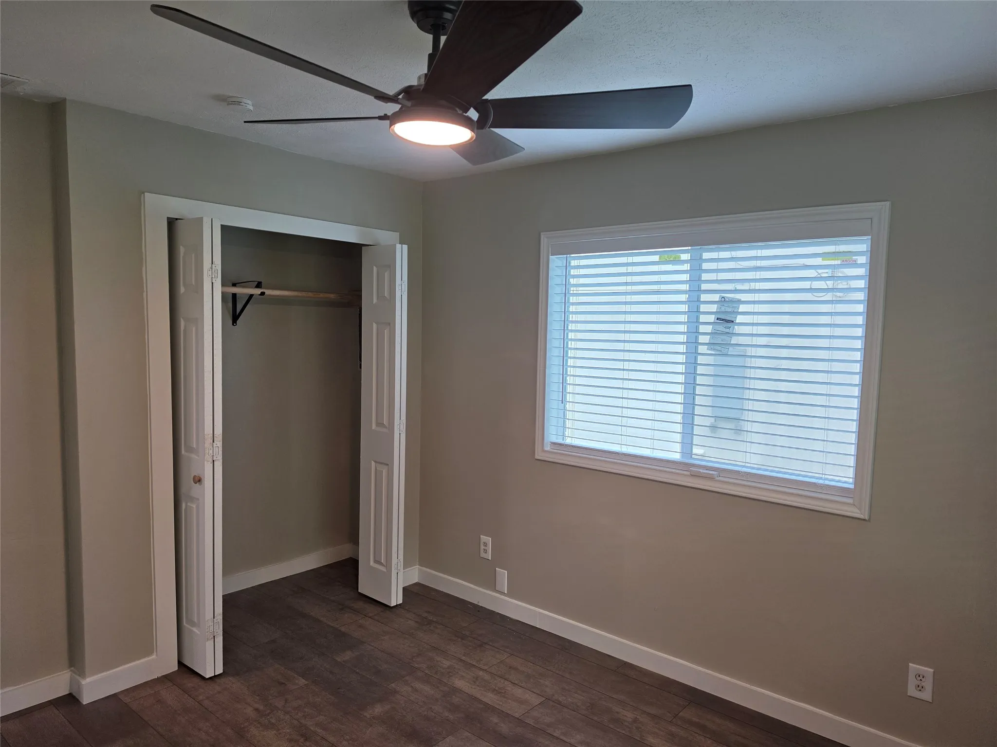 Single Family Residence For Sale in Dallas County , 6227 Bowling Brook Drive, Dallas, Texas 75241, 3 Bedroom, 2 Bathroom, 1 Garage spaces, 1,008 Sqft, built in 1970, mls#21233401, Real Estate Agent in Dallas, Homes For Sale in Dallas county, Homes For Sale in Dallas, Realtor in Dallas Texas, Real Estate Brokerage Independent Realty Texas, Luminita Cordes Realtor