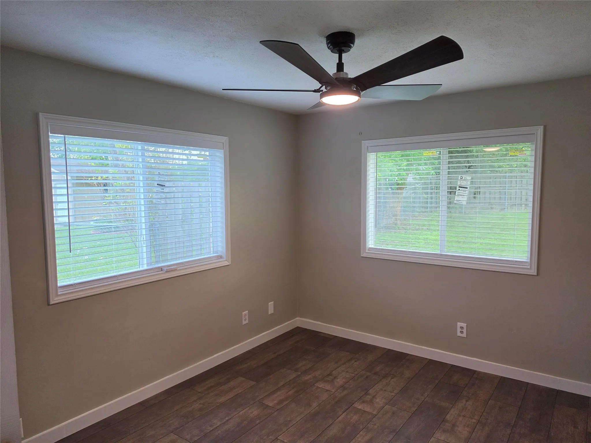 Single Family Residence For Sale in Dallas County , 6227 Bowling Brook Drive, Dallas, Texas 75241, 3 Bedroom, 2 Bathroom, 1 Garage spaces, 1,008 Sqft, built in 1970, mls#21233401, Real Estate Agent in Dallas, Homes For Sale in Dallas county, Homes For Sale in Dallas, Realtor in Dallas Texas, Real Estate Brokerage Independent Realty Texas, Luminita Cordes Realtor
