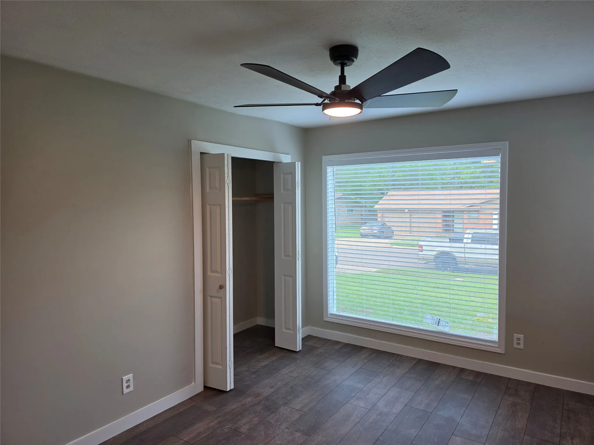 Single Family Residence For Sale in Dallas County , 6227 Bowling Brook Drive, Dallas, Texas 75241, 3 Bedroom, 2 Bathroom, 1 Garage spaces, 1,008 Sqft, built in 1970, mls#21233401, Real Estate Agent in Dallas, Homes For Sale in Dallas county, Homes For Sale in Dallas, Realtor in Dallas Texas, Real Estate Brokerage Independent Realty Texas, Luminita Cordes Realtor