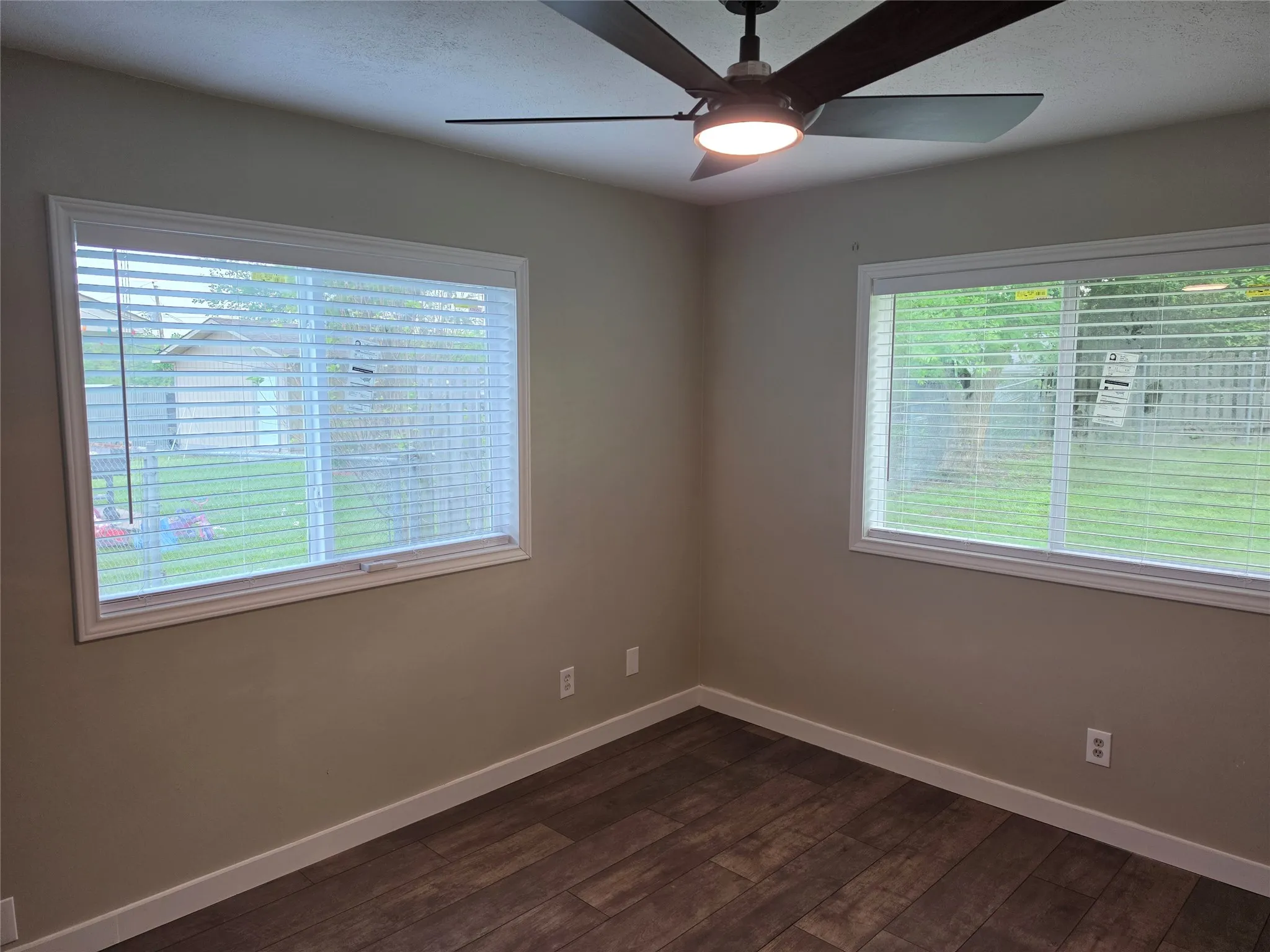 Single Family Residence For Sale in Dallas County , 6227 Bowling Brook Drive, Dallas, Texas 75241, 3 Bedroom, 2 Bathroom, 1 Garage spaces, 1,008 Sqft, built in 1970, mls#21233401, Real Estate Agent in Dallas, Homes For Sale in Dallas county, Homes For Sale in Dallas, Realtor in Dallas Texas, Real Estate Brokerage Independent Realty Texas, Luminita Cordes Realtor