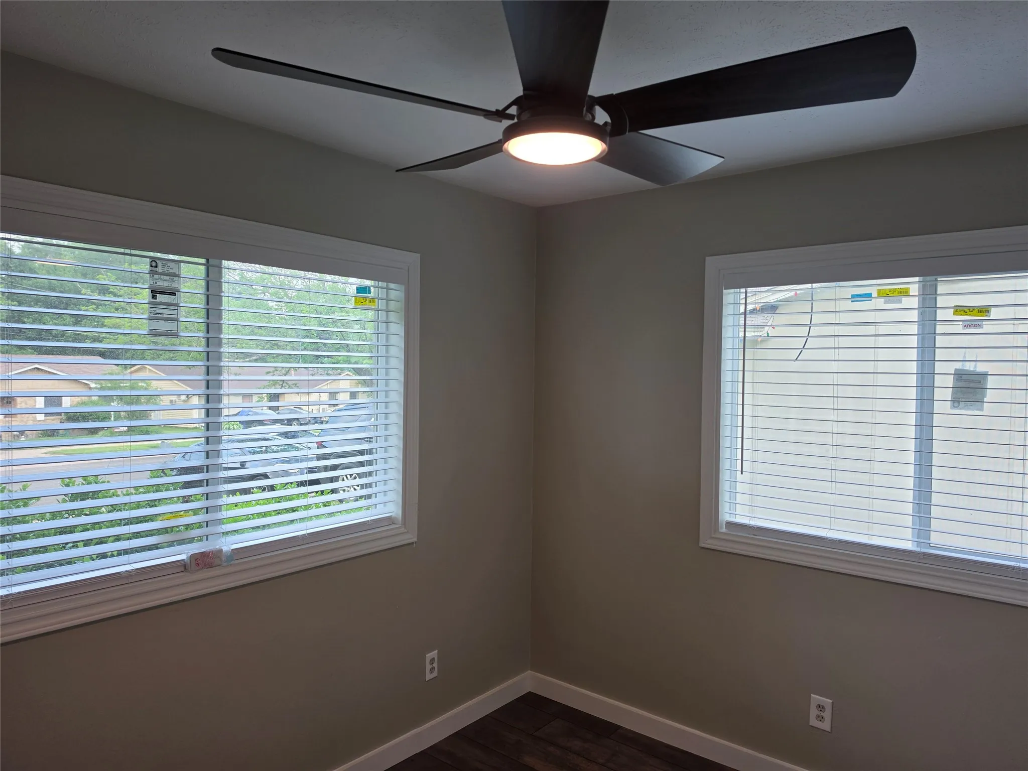 Single Family Residence For Sale in Dallas County , 6227 Bowling Brook Drive, Dallas, Texas 75241, 3 Bedroom, 2 Bathroom, 1 Garage spaces, 1,008 Sqft, built in 1970, mls#21233401, Real Estate Agent in Dallas, Homes For Sale in Dallas county, Homes For Sale in Dallas, Realtor in Dallas Texas, Real Estate Brokerage Independent Realty Texas, Luminita Cordes Realtor