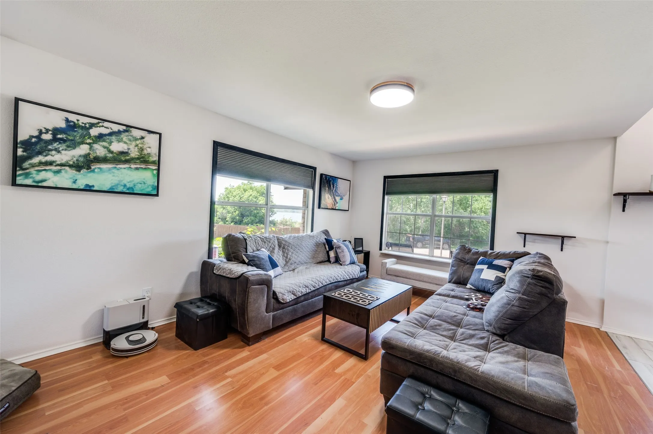 Single Family Residence For Sale in Denton County , 813 Ponderosa Ridge, Little Elm, Texas 75068, 3 Bedroom, 3 Bathroom, 2 Garage spaces, 2,072 Sqft, built in 2003, mls#21252309, Real Estate Agent in Little Elm, Homes For Sale in Denton county, Homes For Sale in Little Elm, Realtor in Little Elm Texas, Real Estate Brokerage Independent Realty Texas, Luminita Cordes Realtor