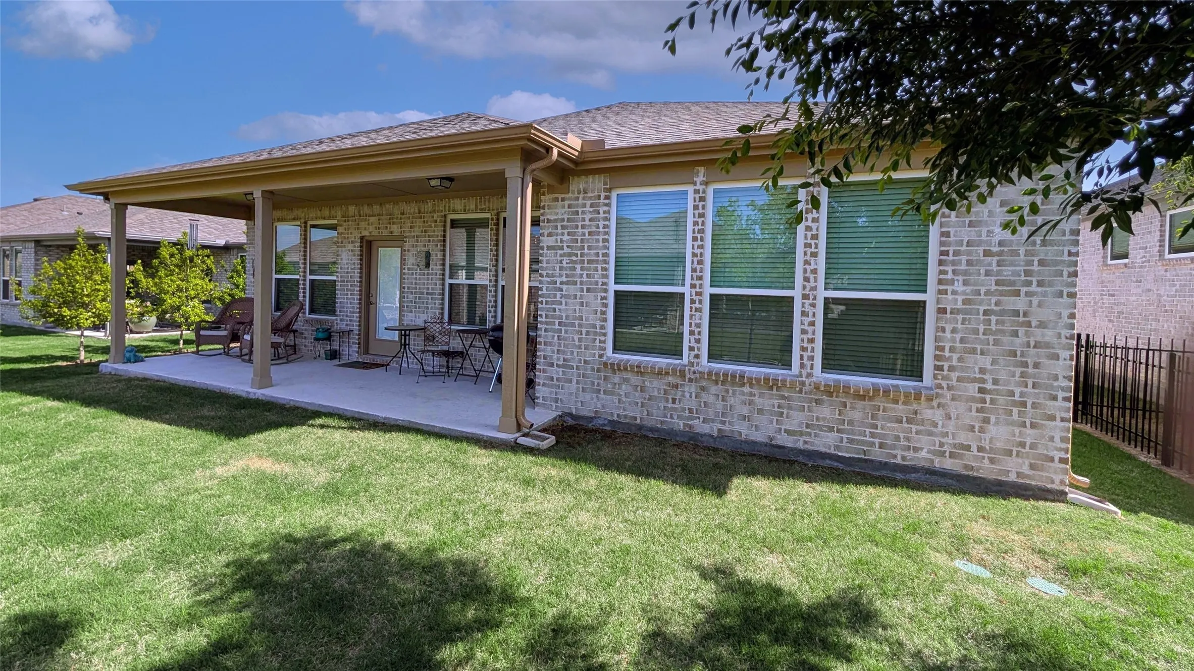 Single Family Residence For Sale in Collin County , 421 Habitat Trail, Mc Kinney, Texas 75071, 3 Bedrooms, 2 Bathrooms, 2 Garage spaces, 2,270 Sqft, built in 2023, Preowned, Price $549,000, mls#21253654, Real Estate Agent in Mc Kinney, Homes For Sale in Collin county, Homes For Sale in Mc Kinney, Realtor in Mc Kinney Texas, Real Estate Brokerage Independent Realty Texas, Luminita Cordes Realtor